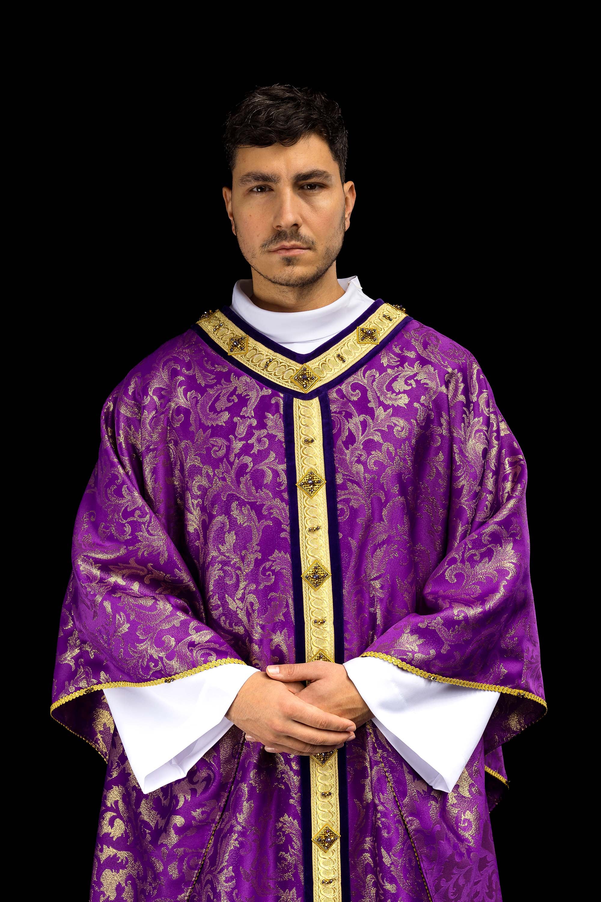 Ręcznie wykonany ornat z naturalnymi kamieniami Handmade 7003