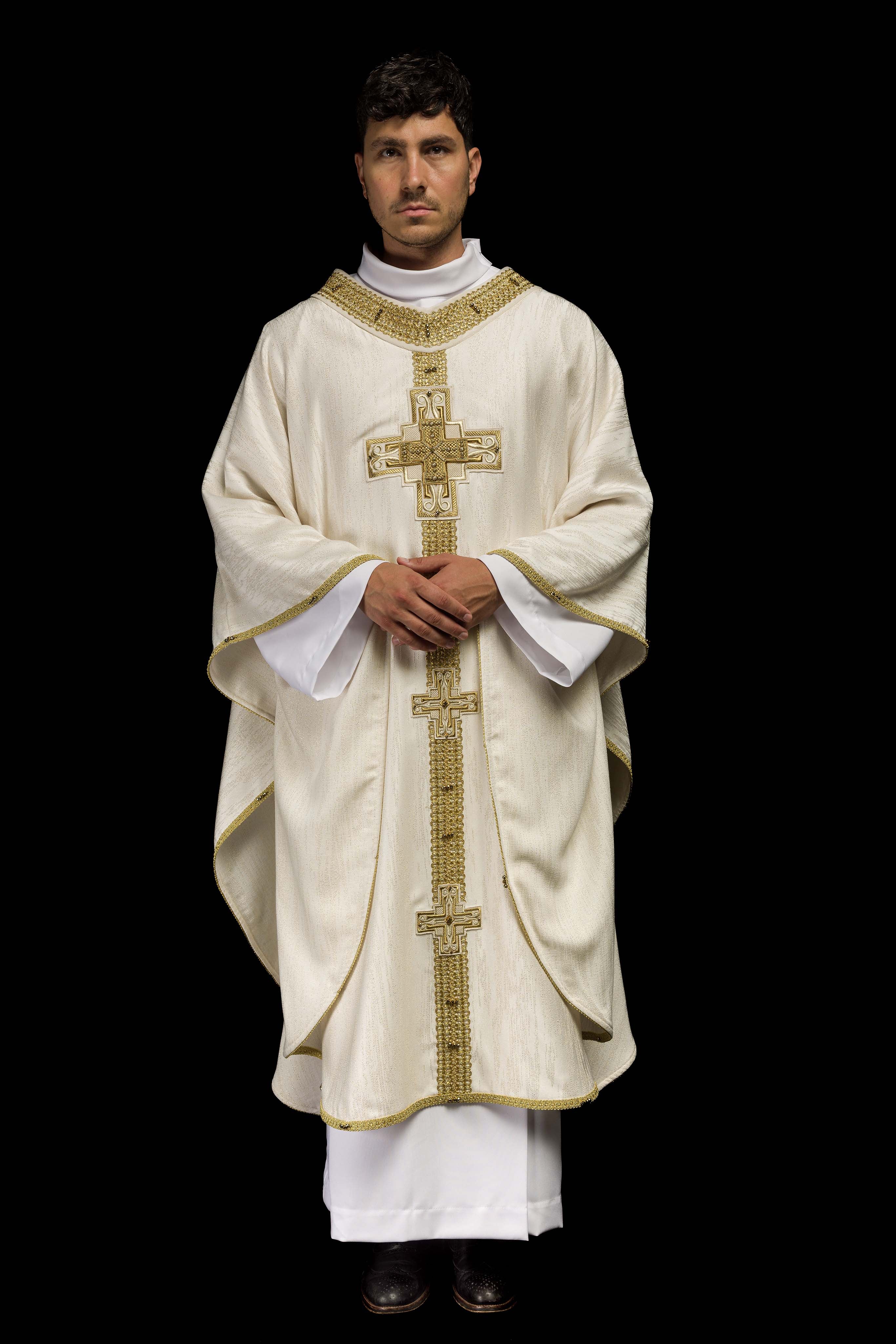 Ręcznie wykonany ornat z naturalnymi kamieniami Handmade 7015 Ecru - ORNATY.PL