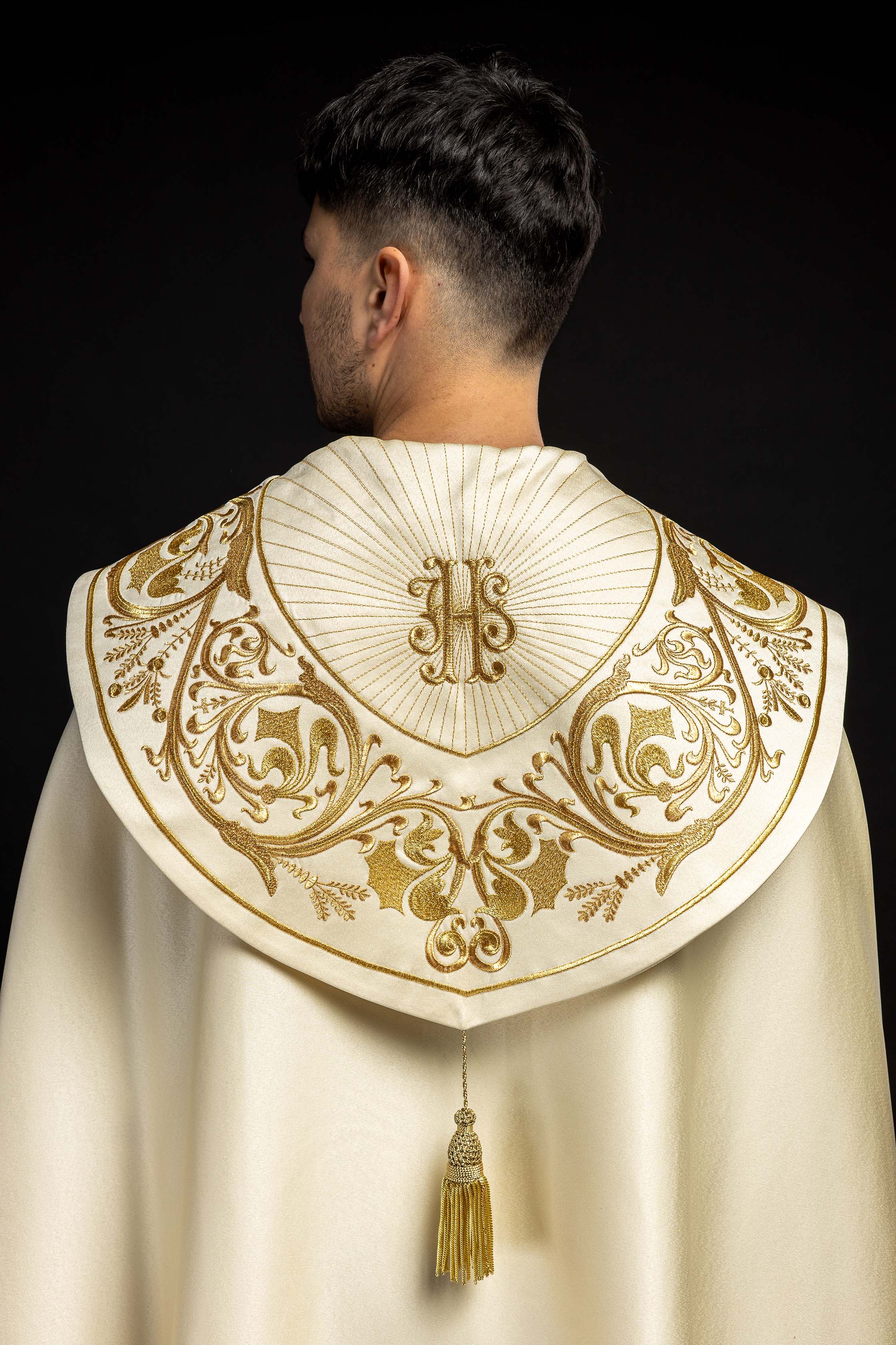 Kapa liturgiczna haftowana IHS ecru - ORNATY.PL