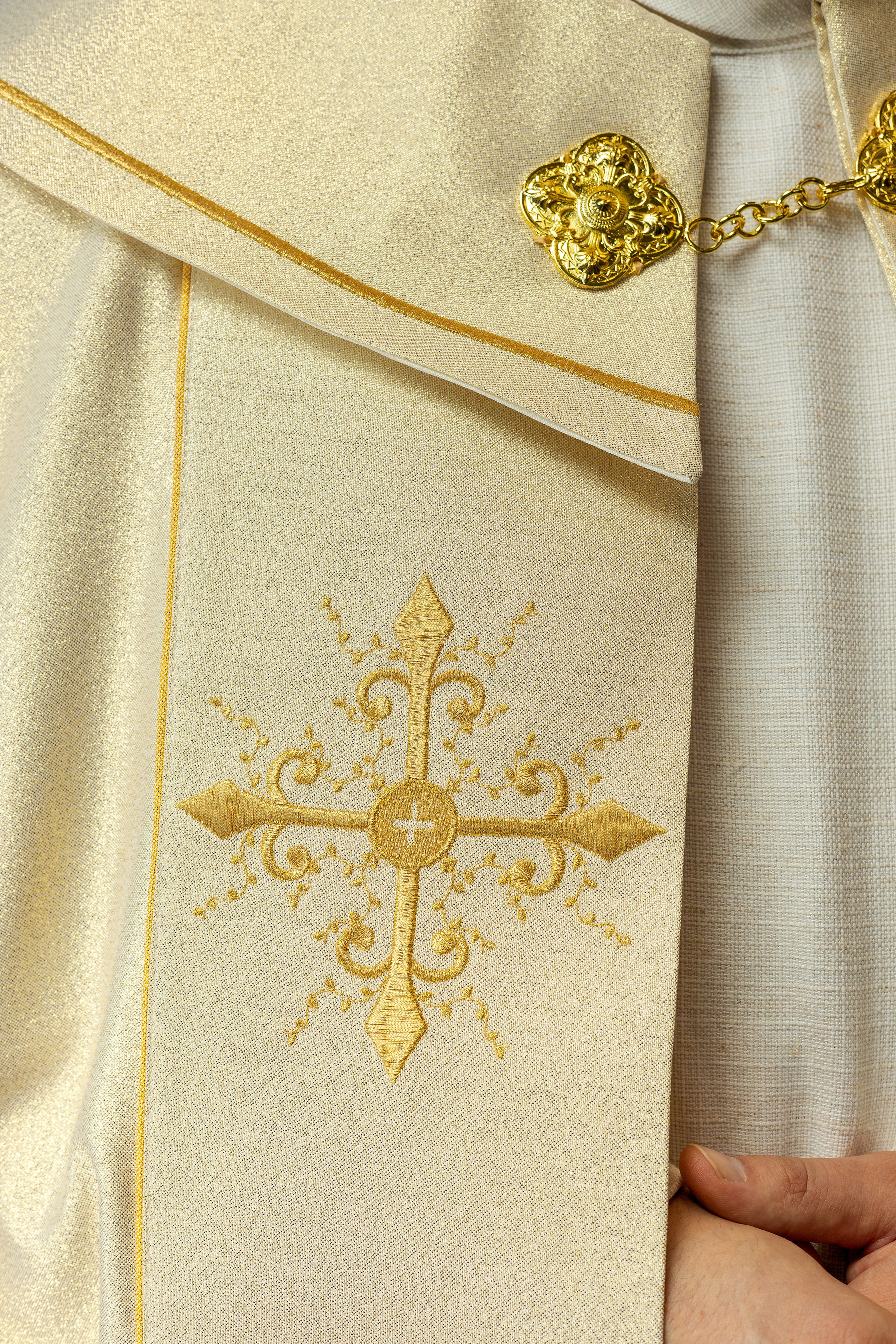 Kapa liturgiczna haftowana złota - ORNATY.PL
