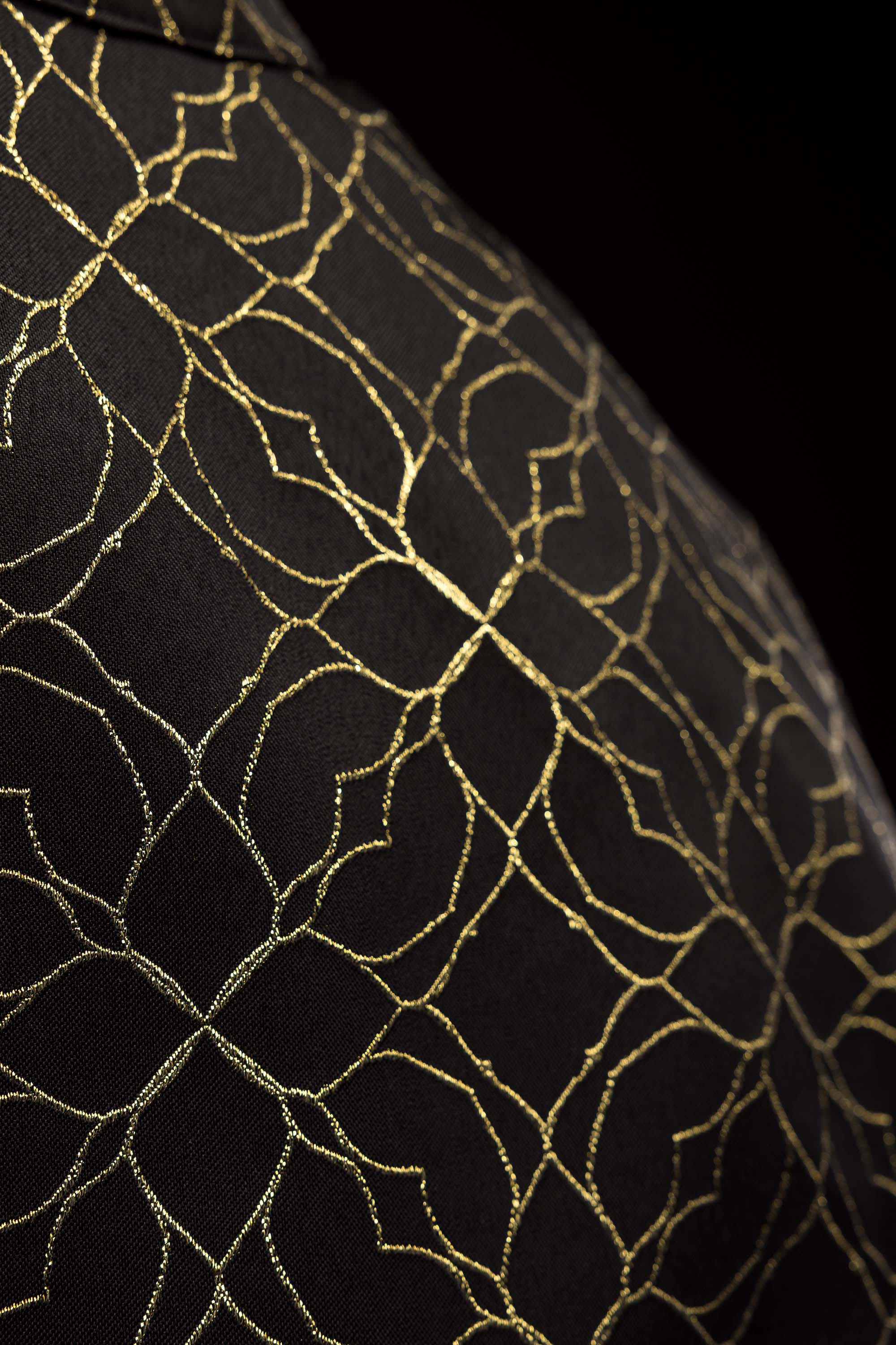 Kapa haftowana ozdobiona tkanina żakardowa czarna