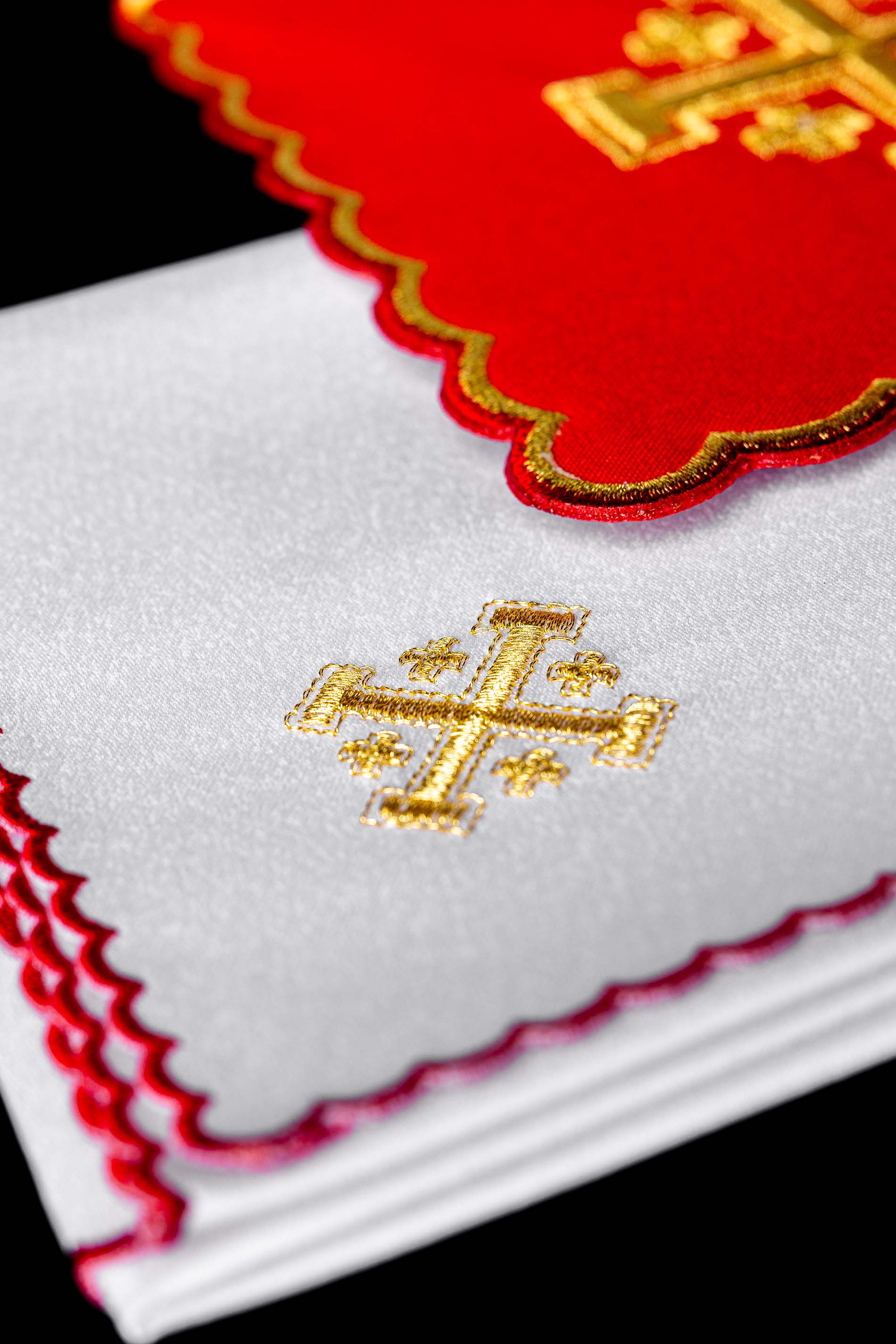 Komplet Kielichowy Haftowany Krzyż Jerozolimski Czerwony