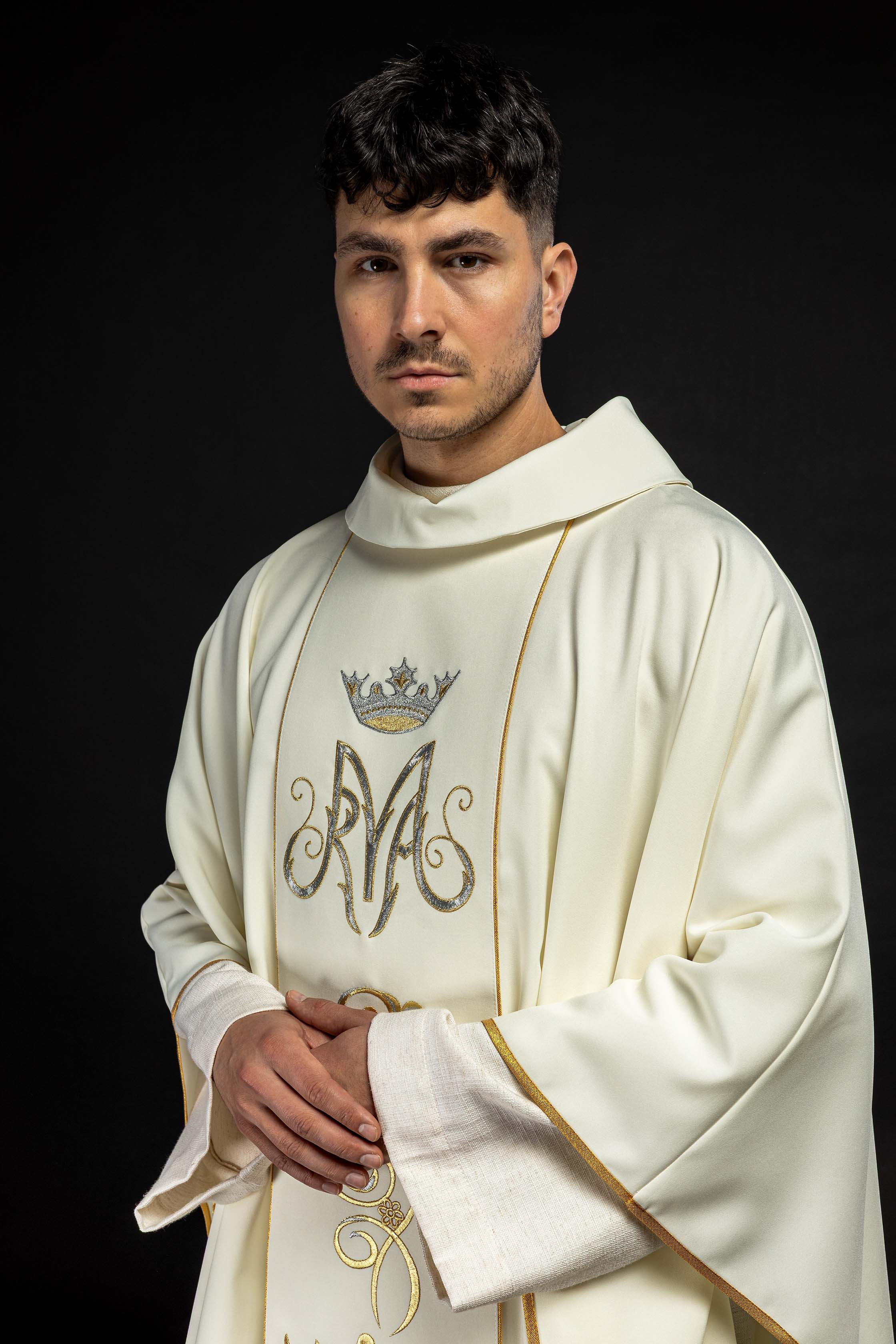 Ornat liturgiczny Maryjny z pasem haftowanym ecru - ORNATY.PL