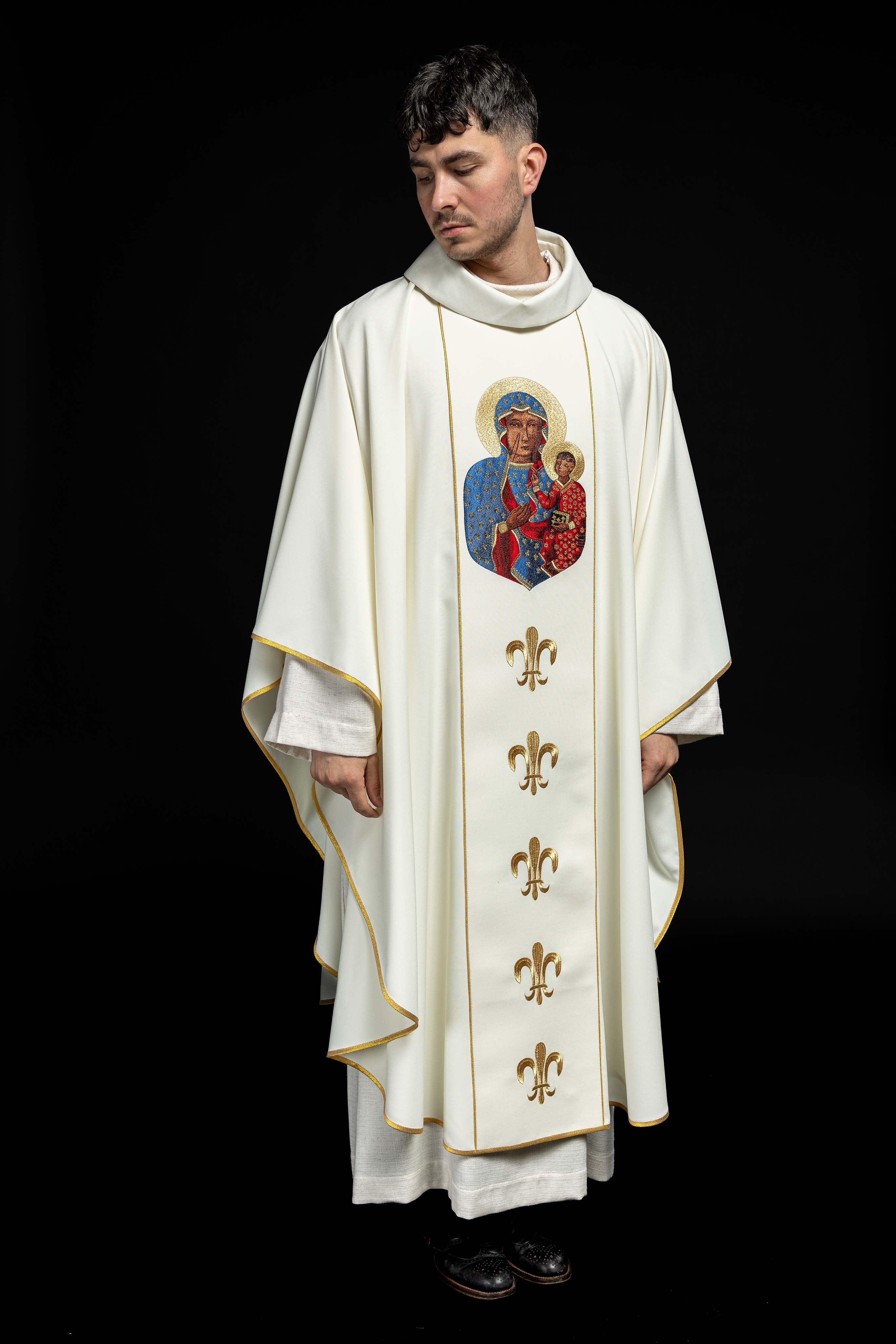 Ornat Matki Boskiej Częstochowskiej w kolorze ecru - ORNATY.PL