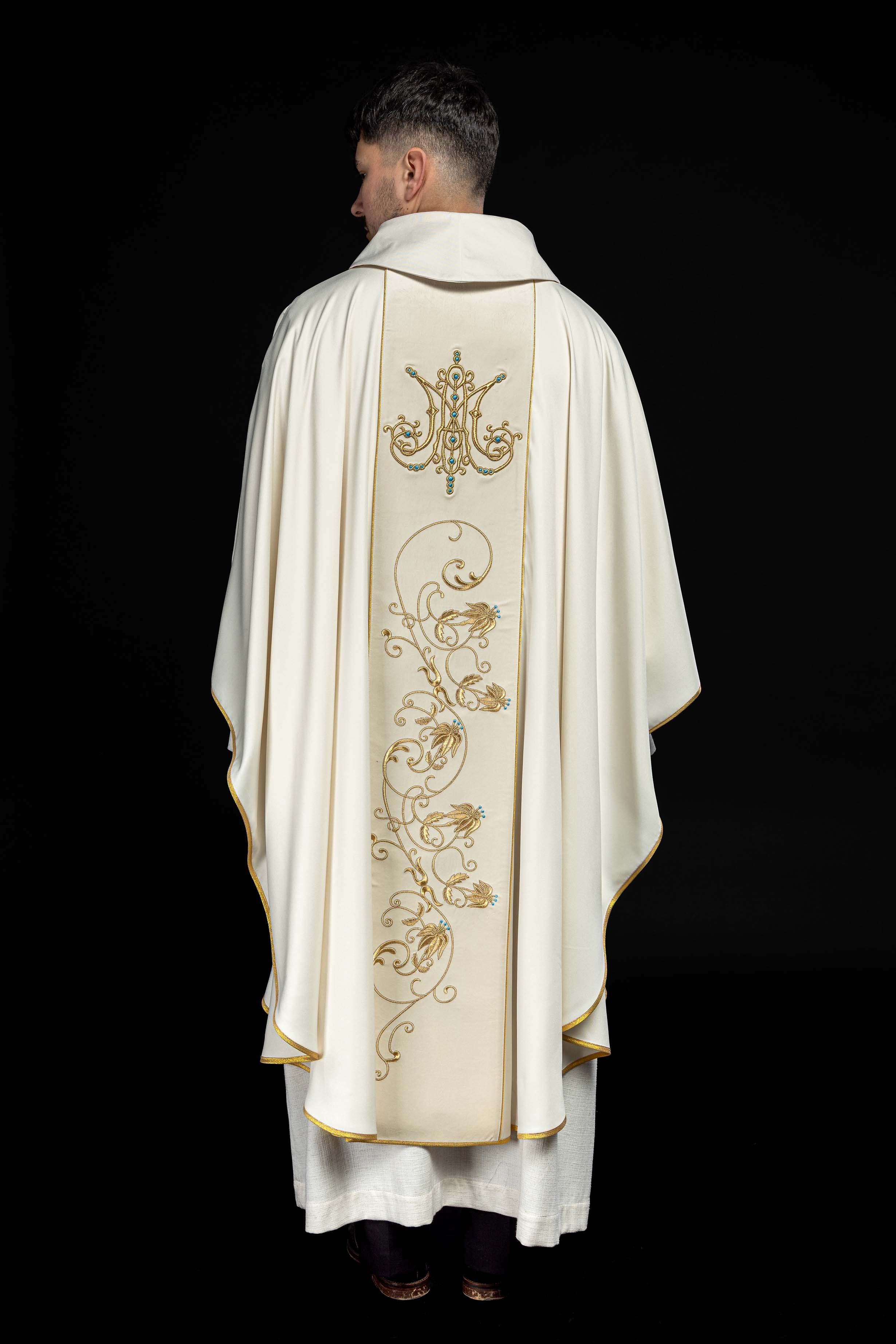 Ornat liturgiczny Maryjny z aksamitnym pasem w kolorze ecru - ORNATY.PL
