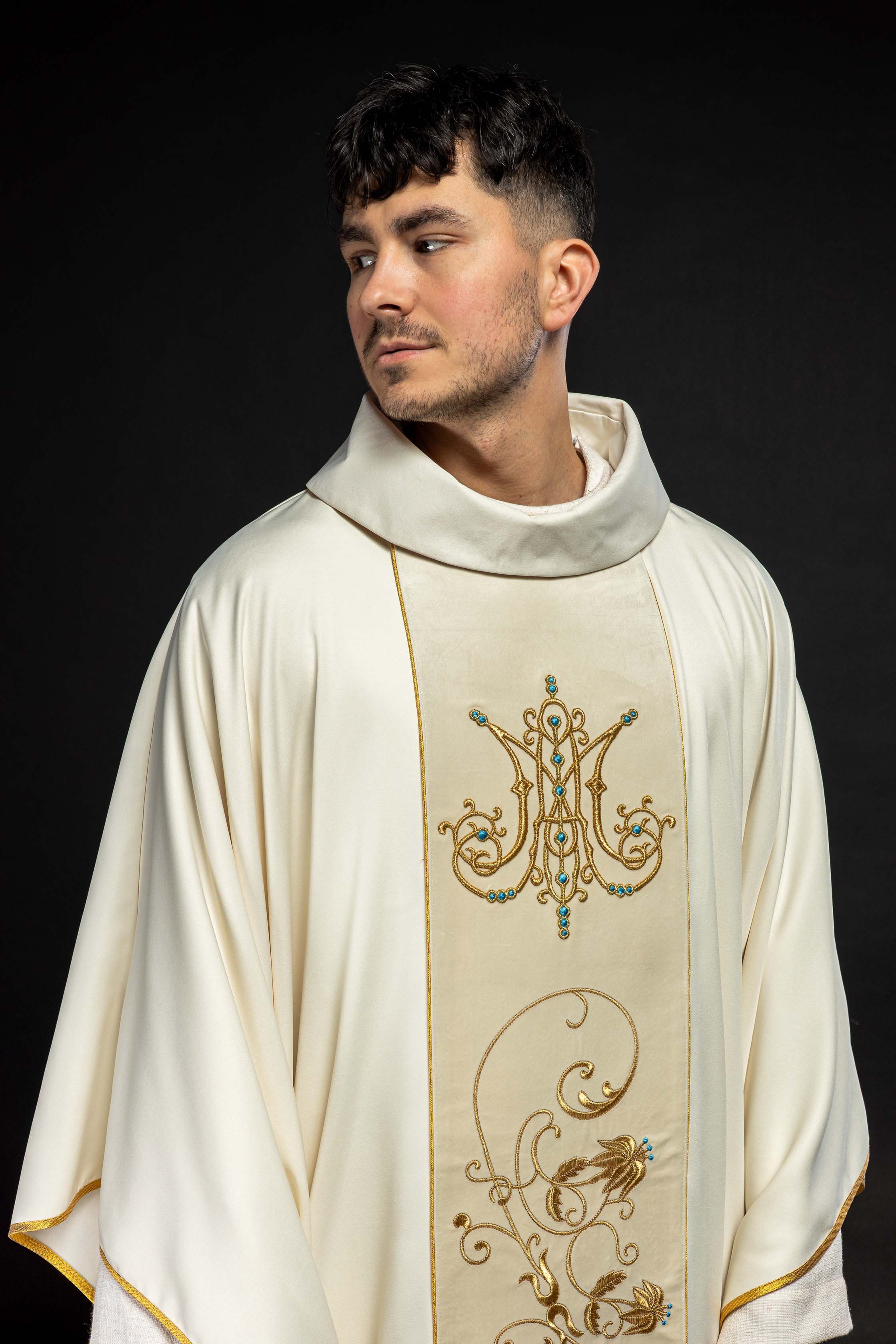 Ornat liturgiczny Maryjny z aksamitnym pasem w kolorze ecru - ORNATY.PL