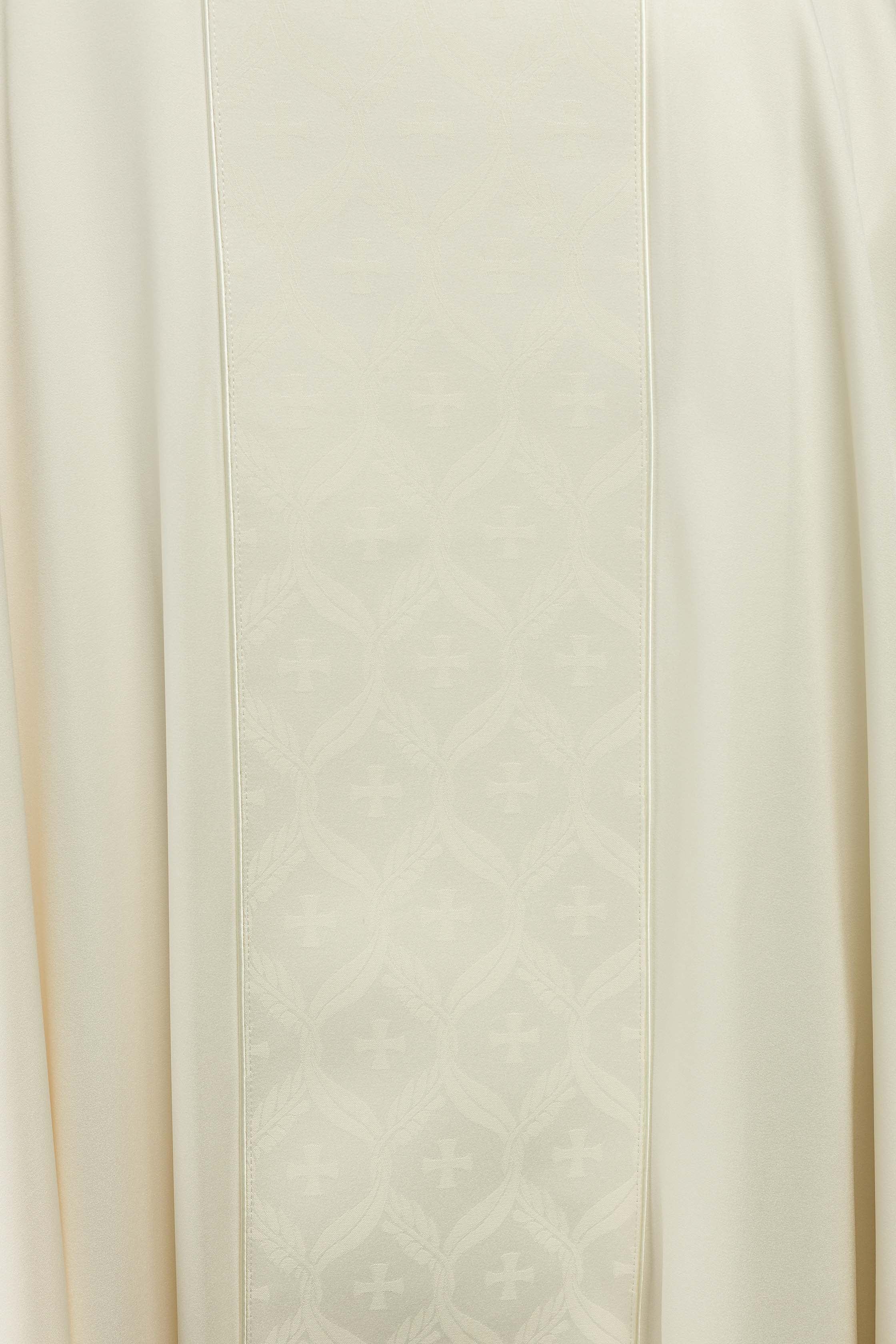 Ornat ecru z żakardowym pasem w krzyże - ORNATY.PL