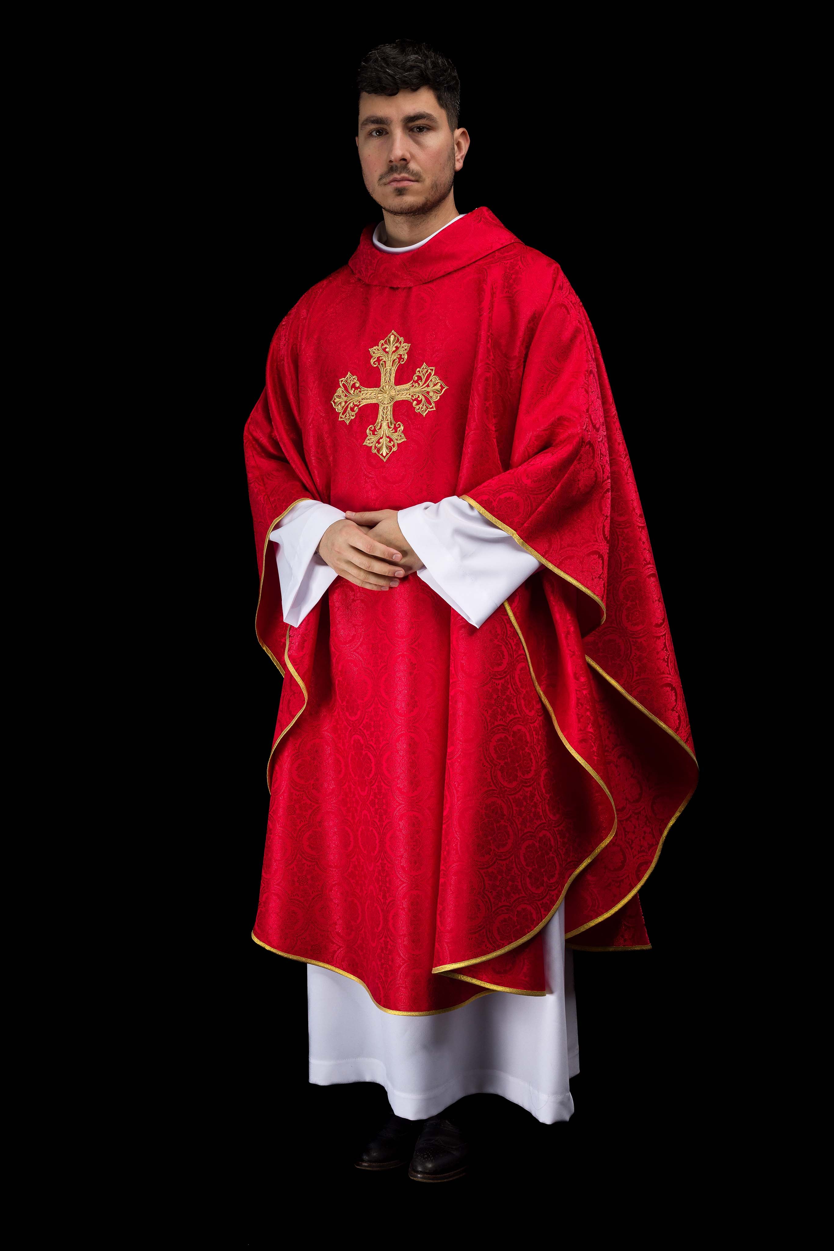 Czerwony ornat z krzyżem tkanina żakardowa - ORNATY.PL