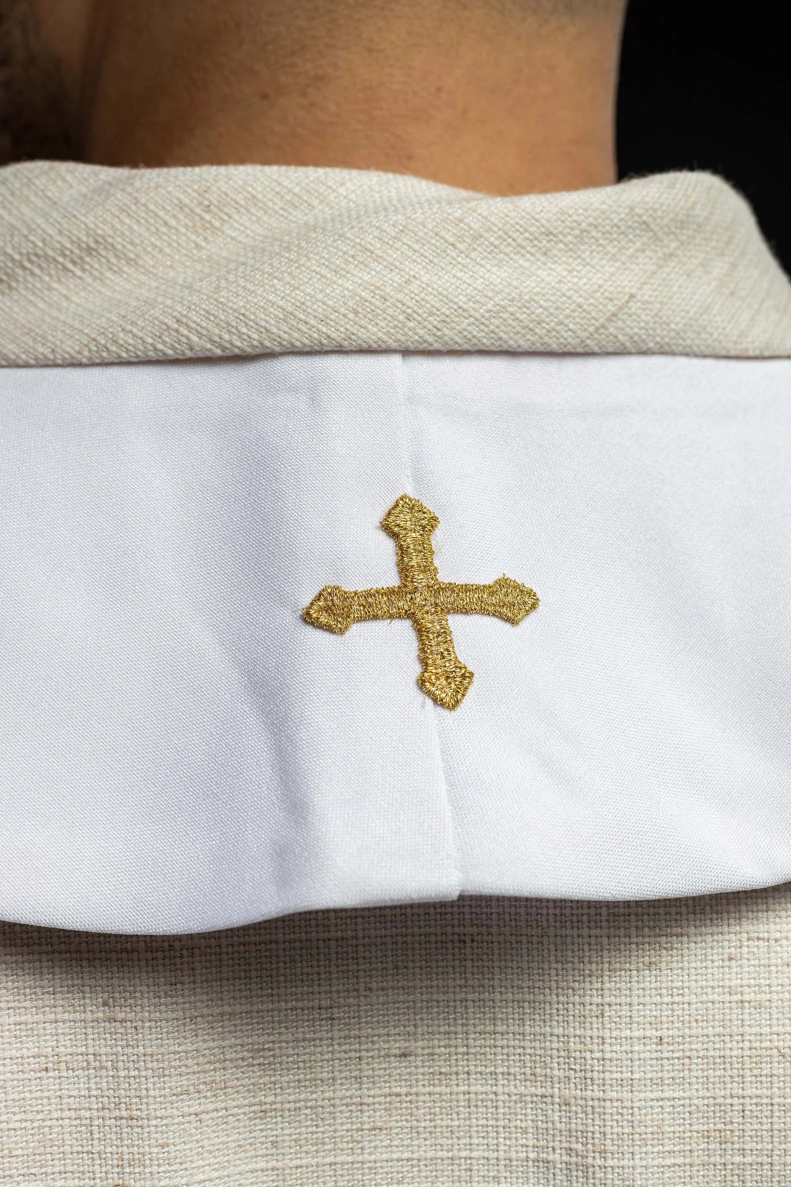 Stuła kapłańska haftowana biała Maryjna