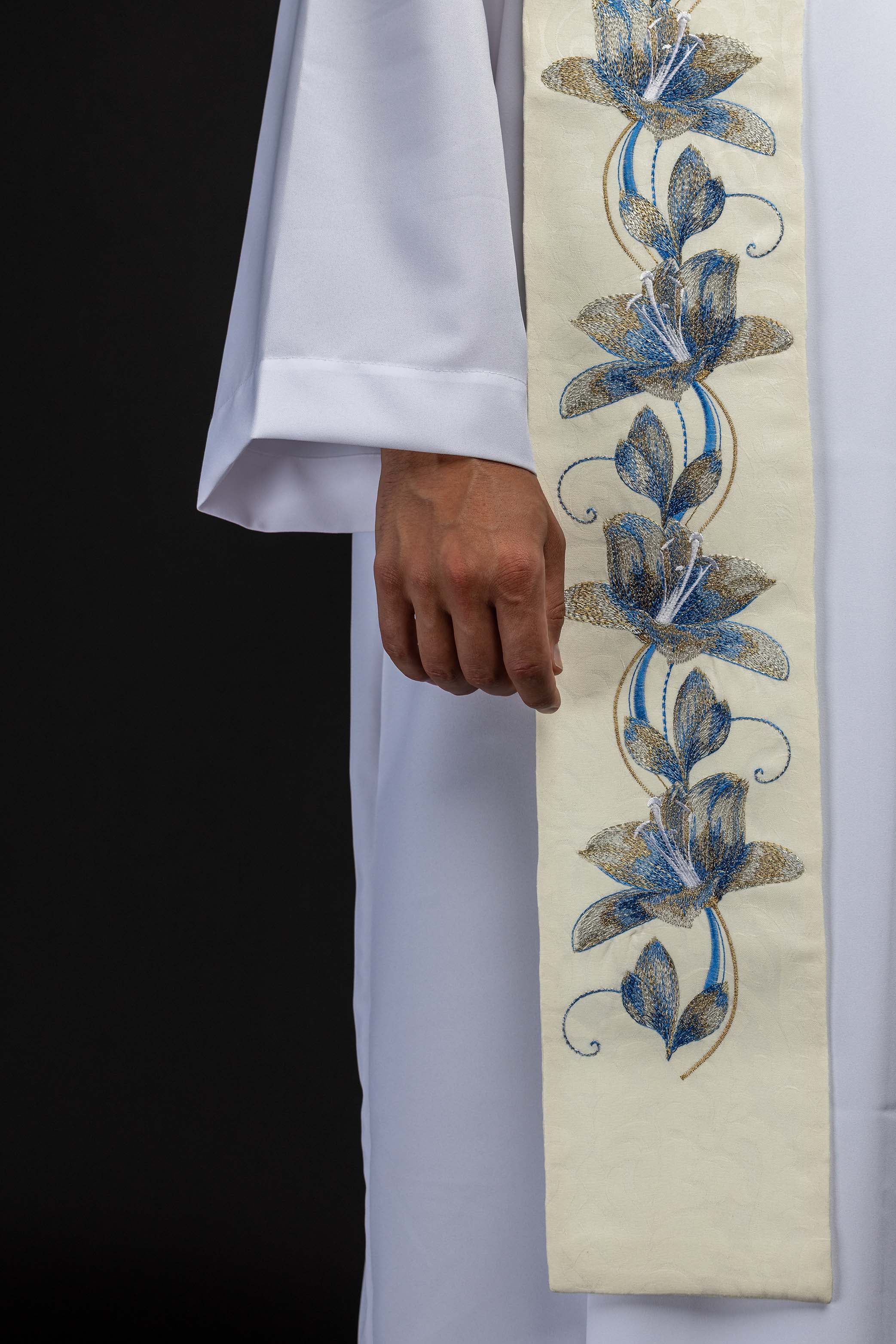 Stuła haftowana z wizerunkiem Matki Bożej Medjugorje