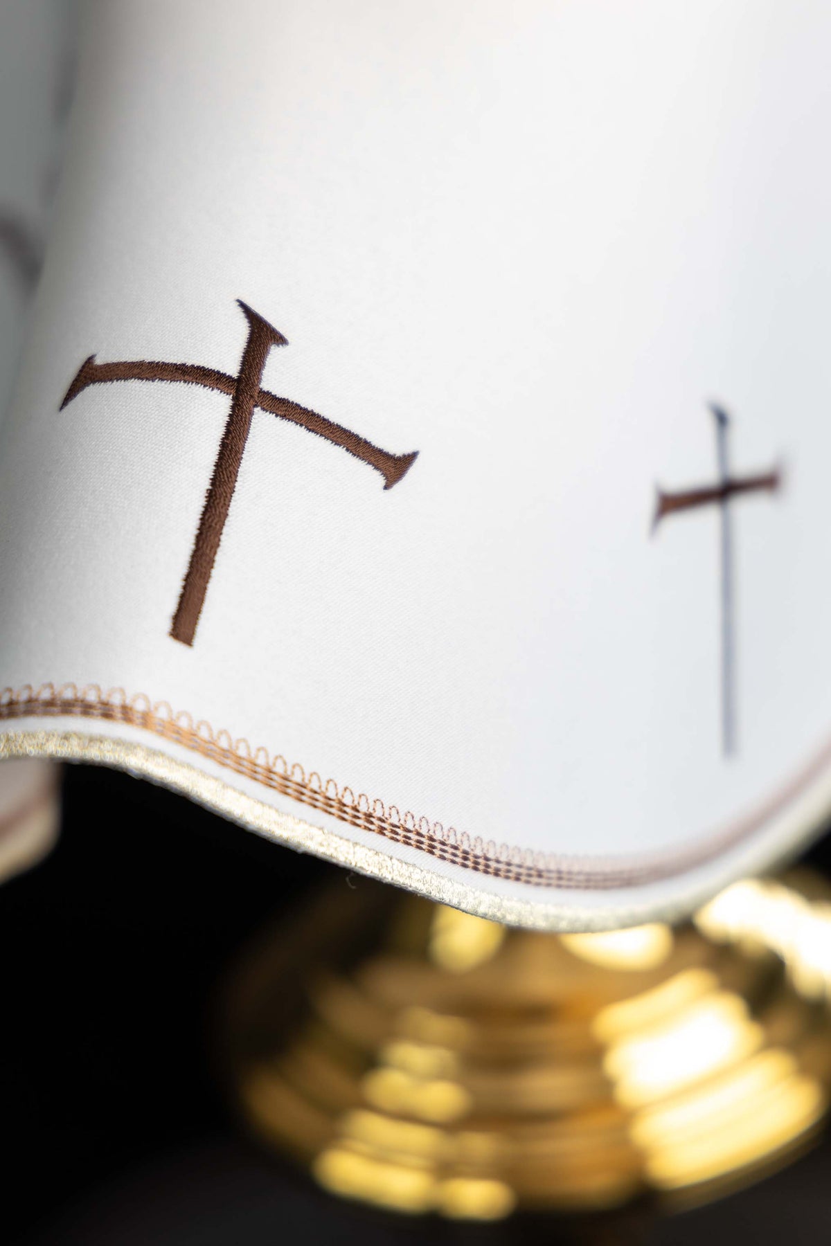 Welon na puszkę z haftem Franciszkańskim