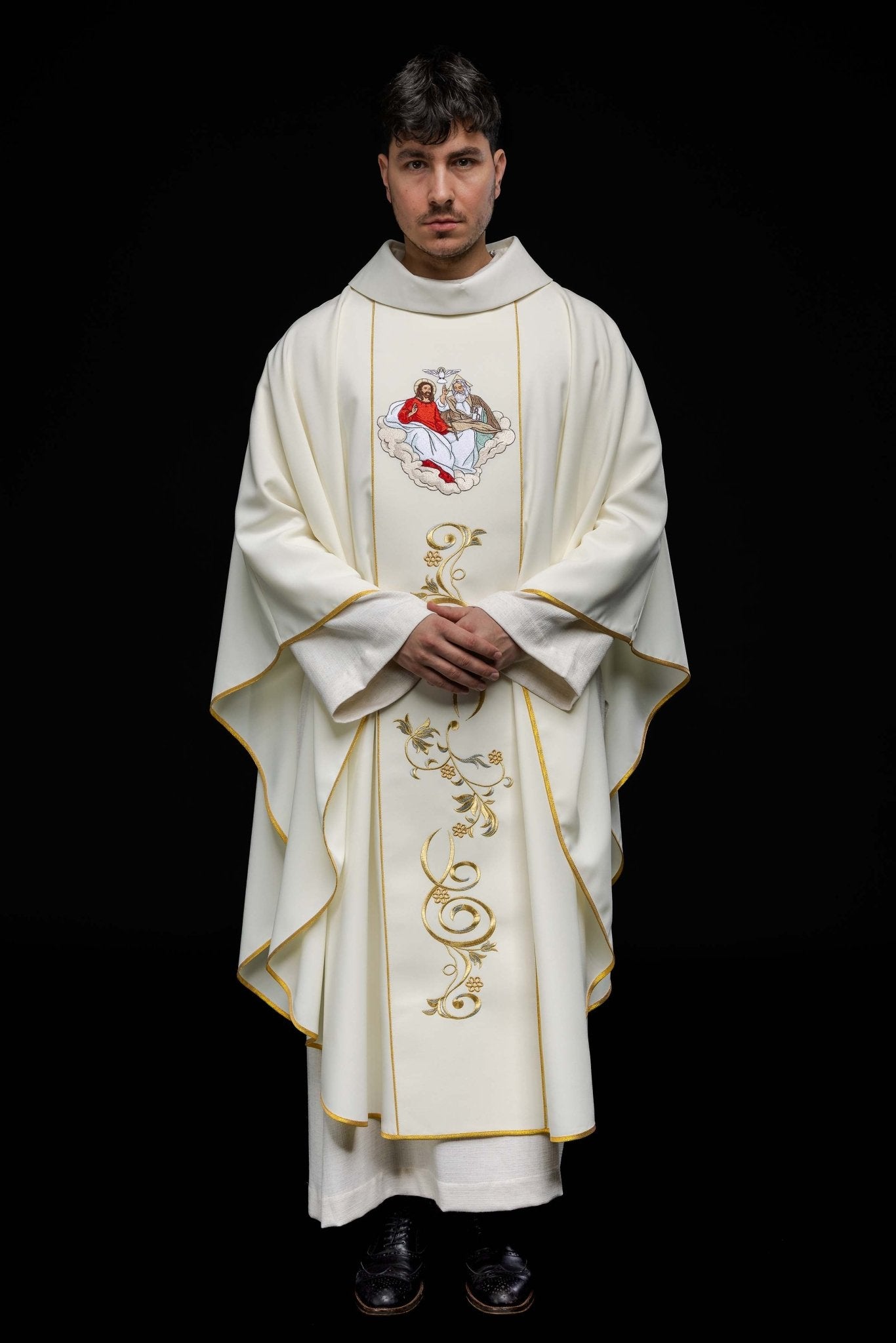 Ornat haftowany z wizerunkiem Trójcy Świętej