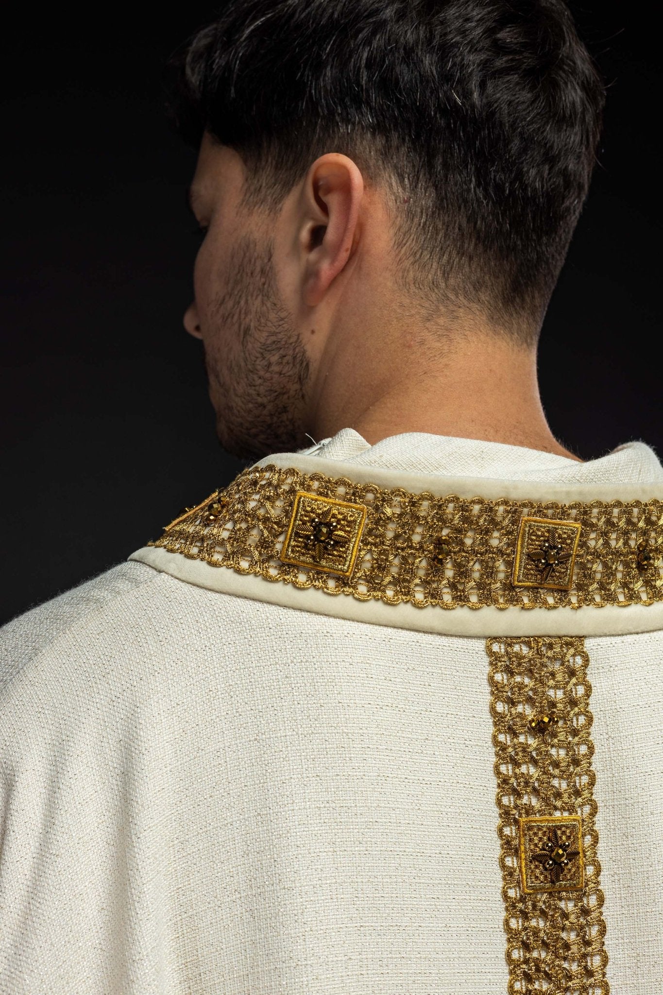 Ręcznie wykonany ornat z naturalnymi kamieniami Handmade 7002