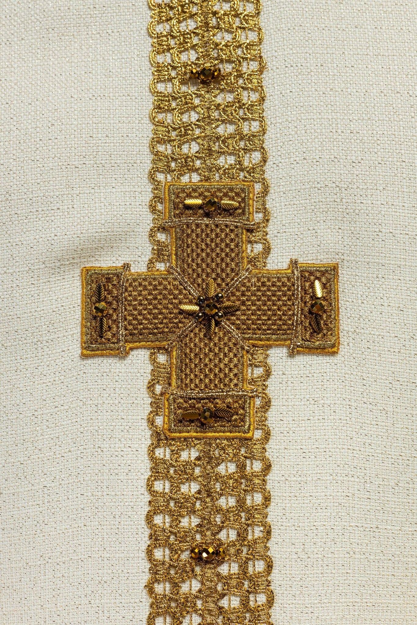 Ręcznie wykonany ornat z naturalnymi kamieniami Handmade 7002