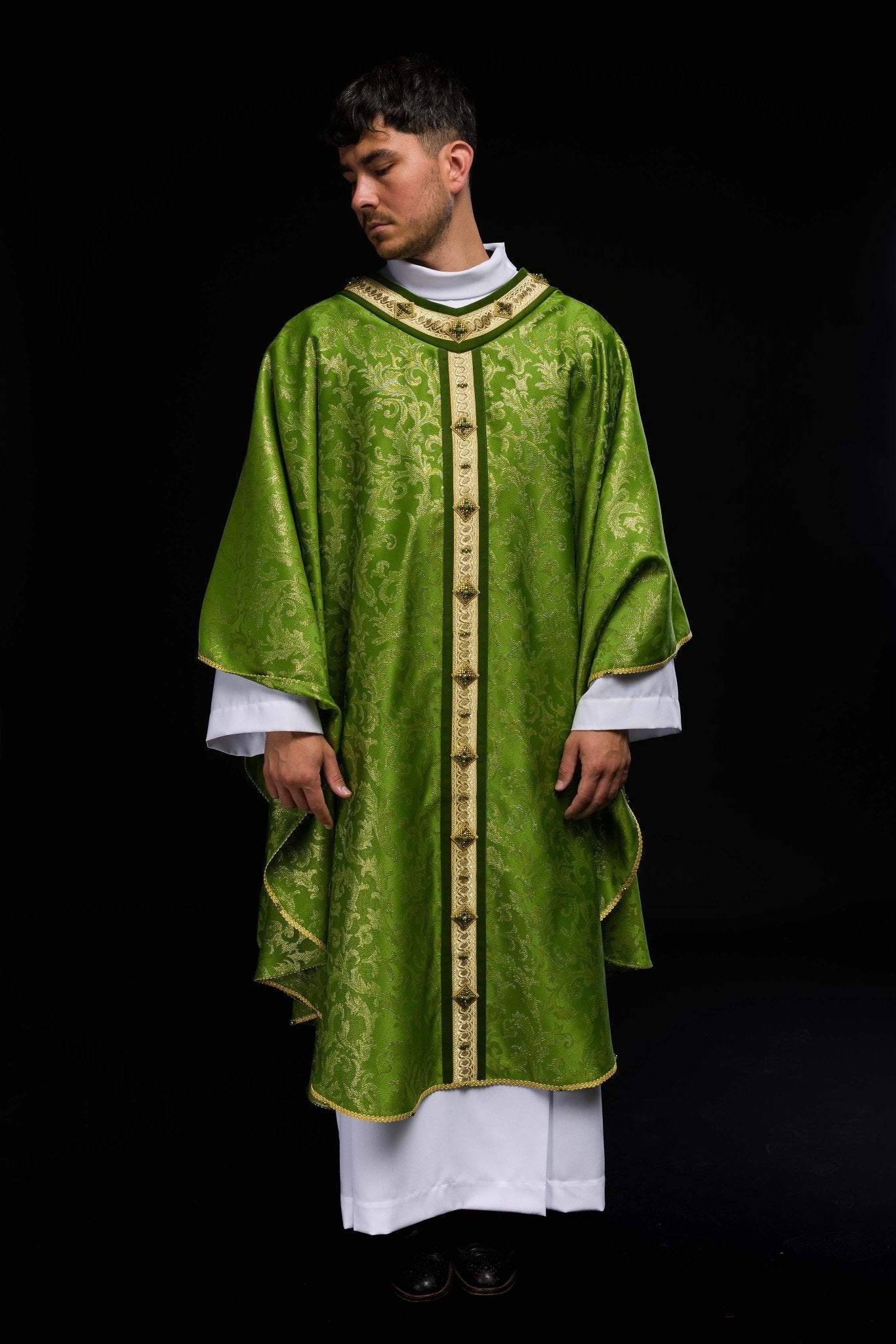 Ręcznie wykonany ornat z naturalnymi kamieniami Handmade 7003