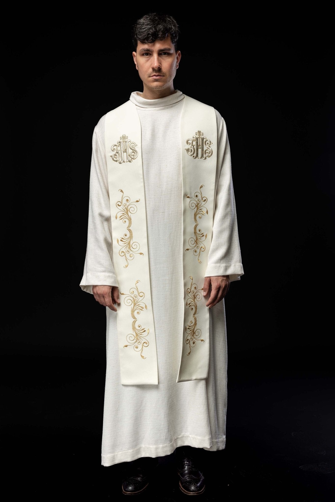 Stuła haftowana zdobiona IHS ecru