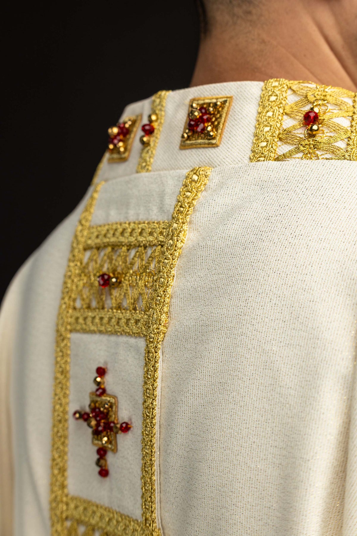 Ręcznie wykonany ornat z naturalnymi kamieniami Handmade 7005
