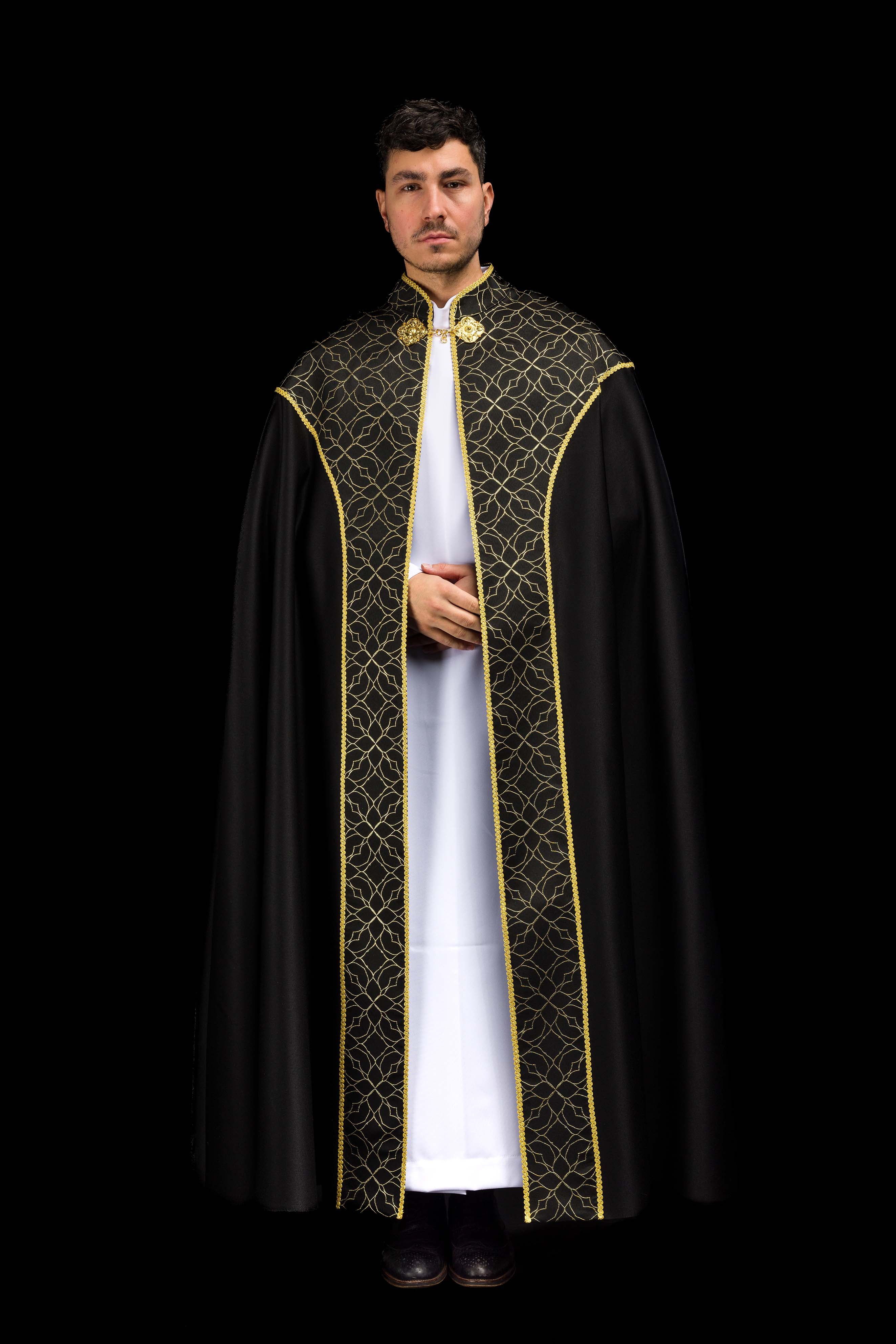 Kapa haftowana ozdobiona tkanina żakardowa czarna