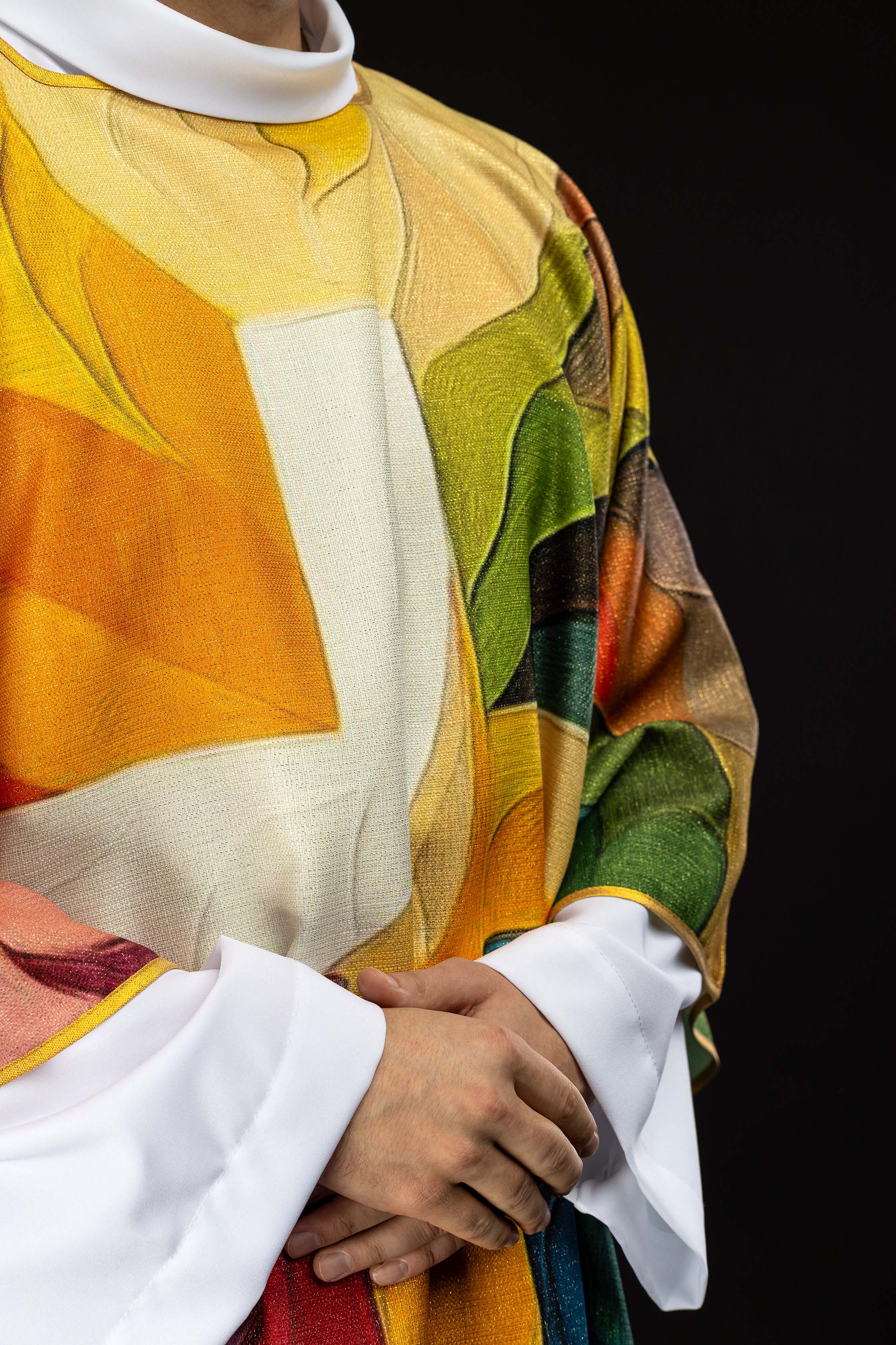 Dalmatyka drukowana kolorowa z motywem krzyża - ORNATY.PL