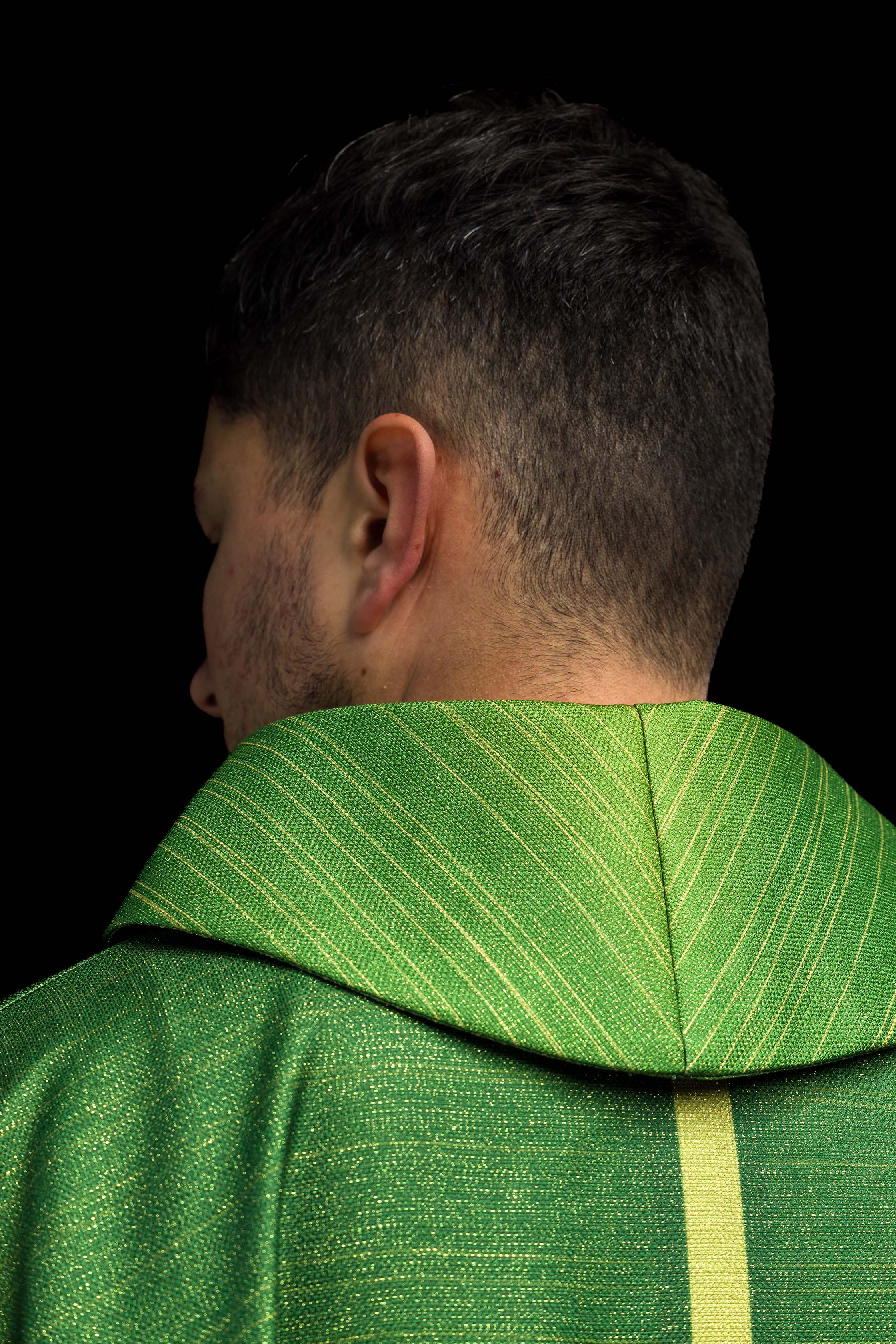 Ornat drukowany zielony z motywem krzyża