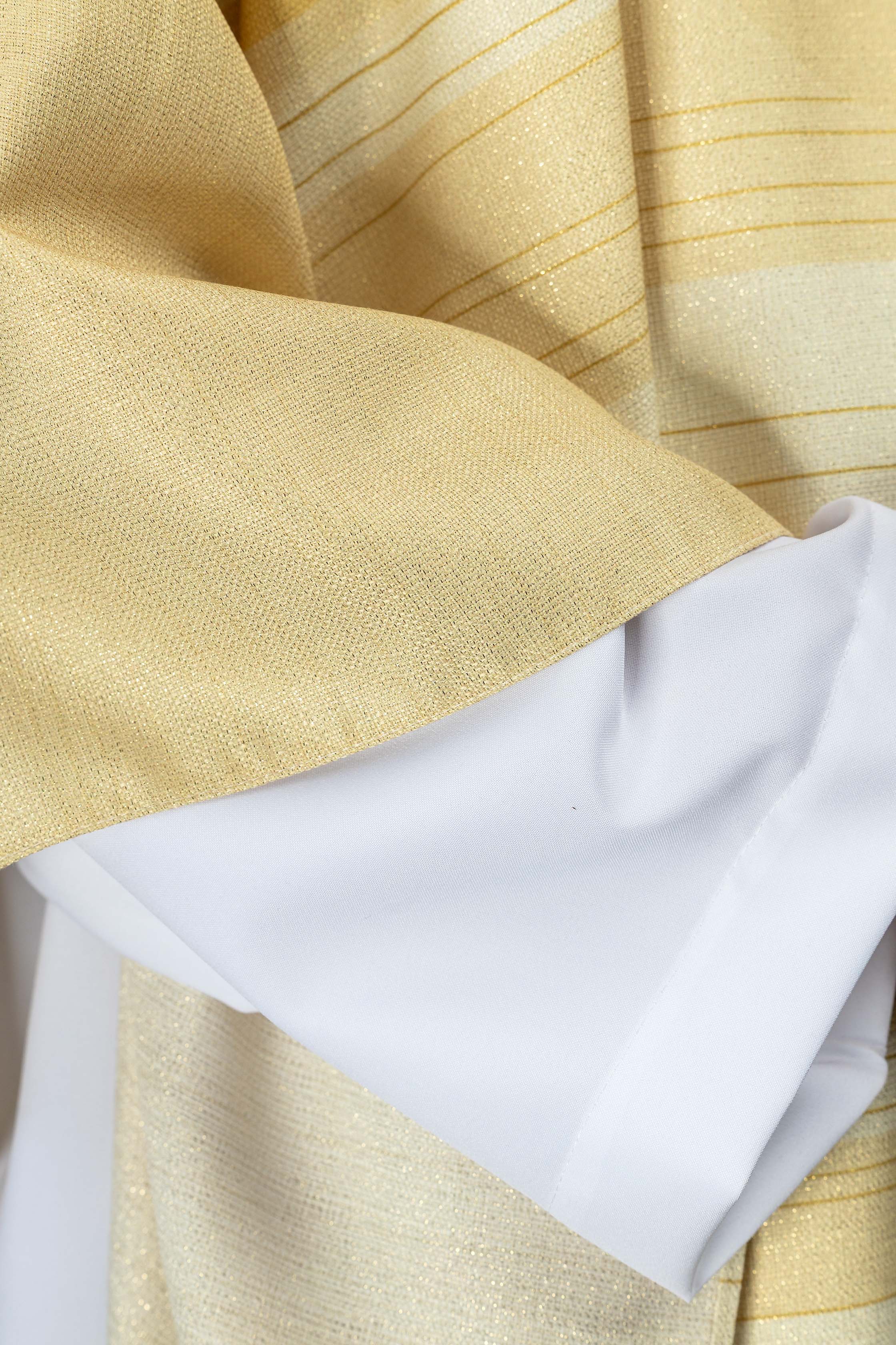 Ornat drukowany ecru z motywem krzyża - ORNATY.PL