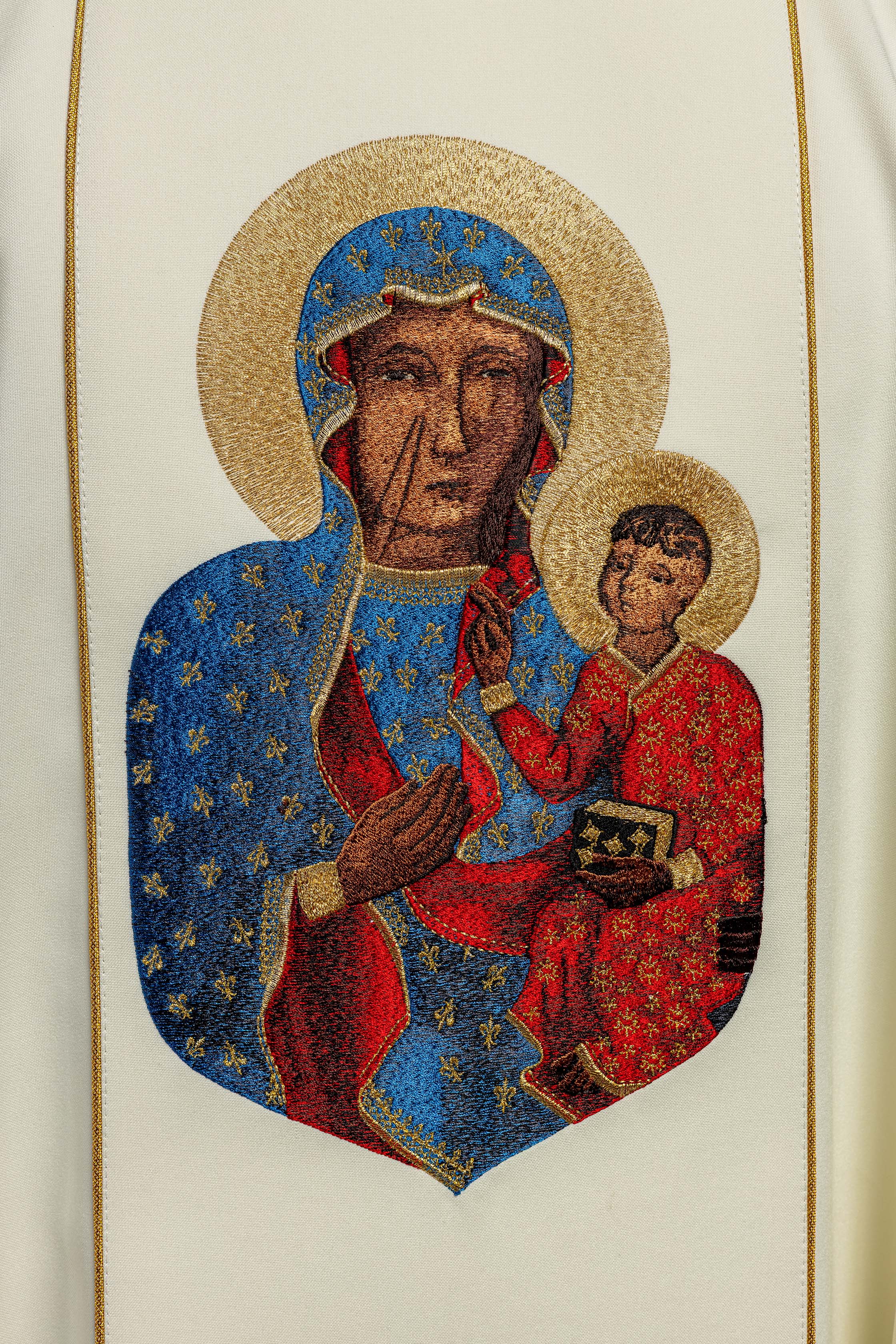 Ornat Matki Boskiej Częstochowskiej w kolorze ecru - ORNATY.PL