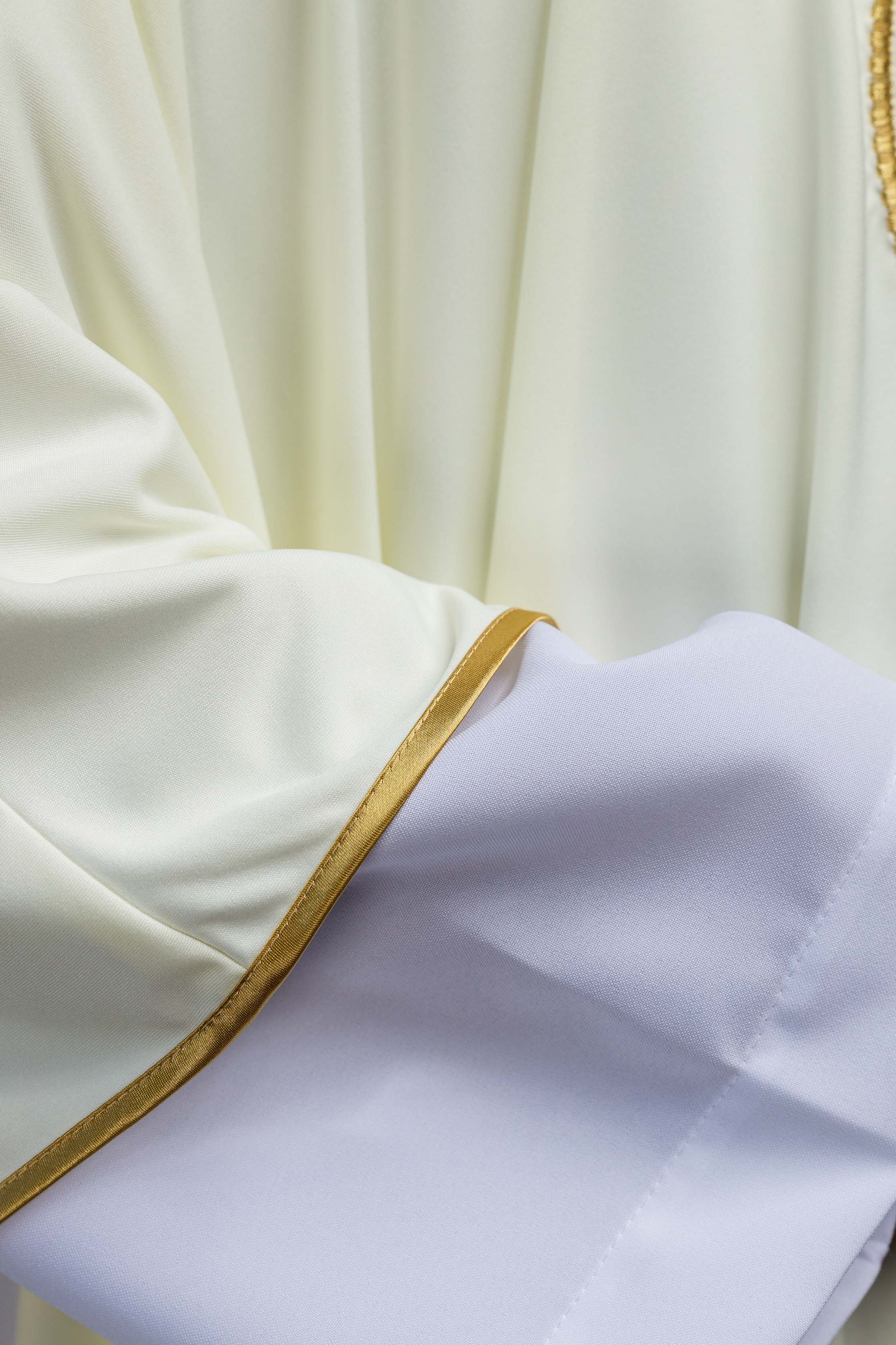 Ornat haftowany z IHS lekka dzianina SACROLITE