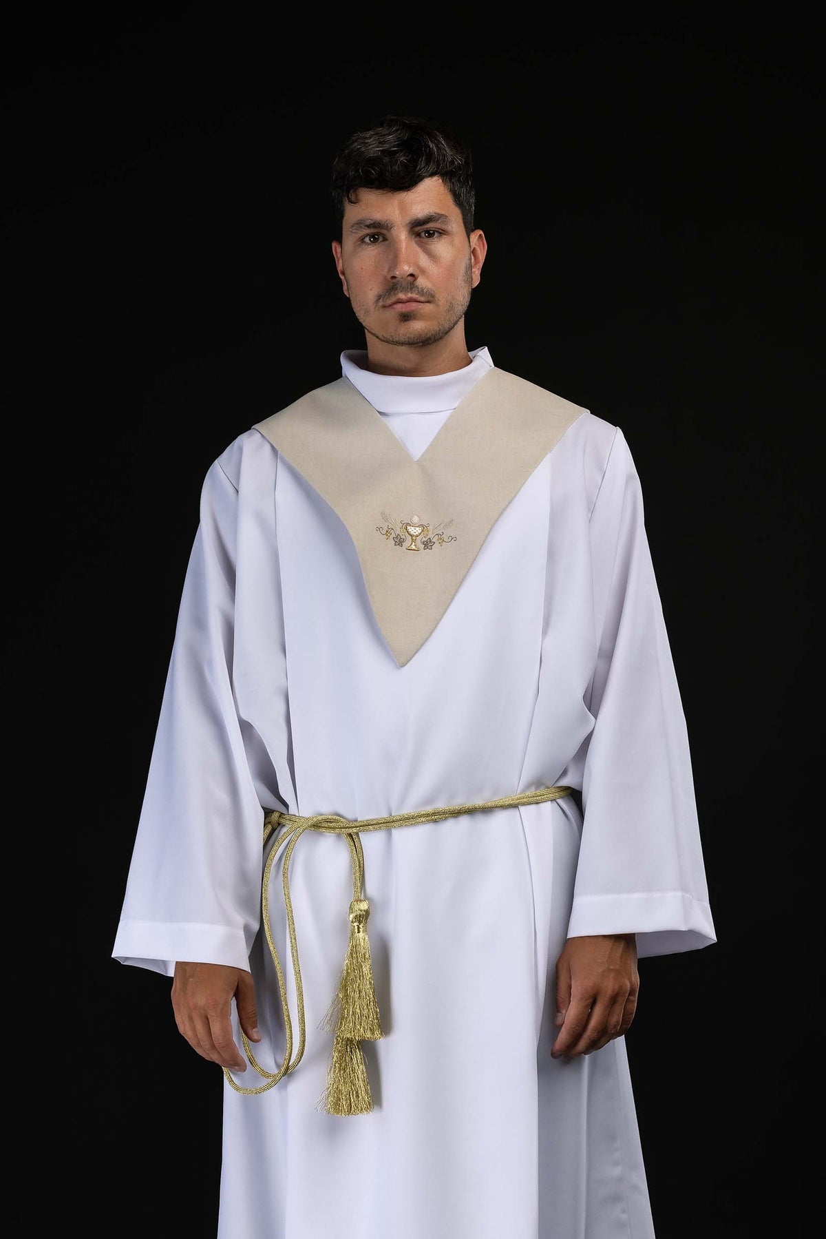 Paliusz lektorski z haftem kielicha eucharystycznego ecru
