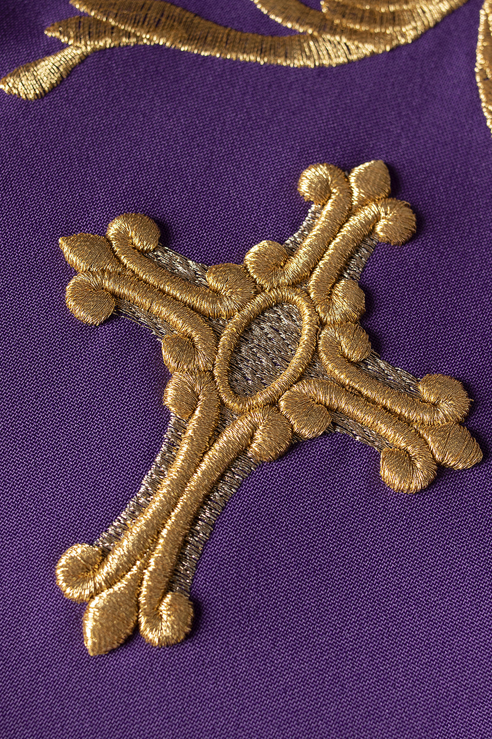Stuła kapłańska fioletowa haftowana krzyż
