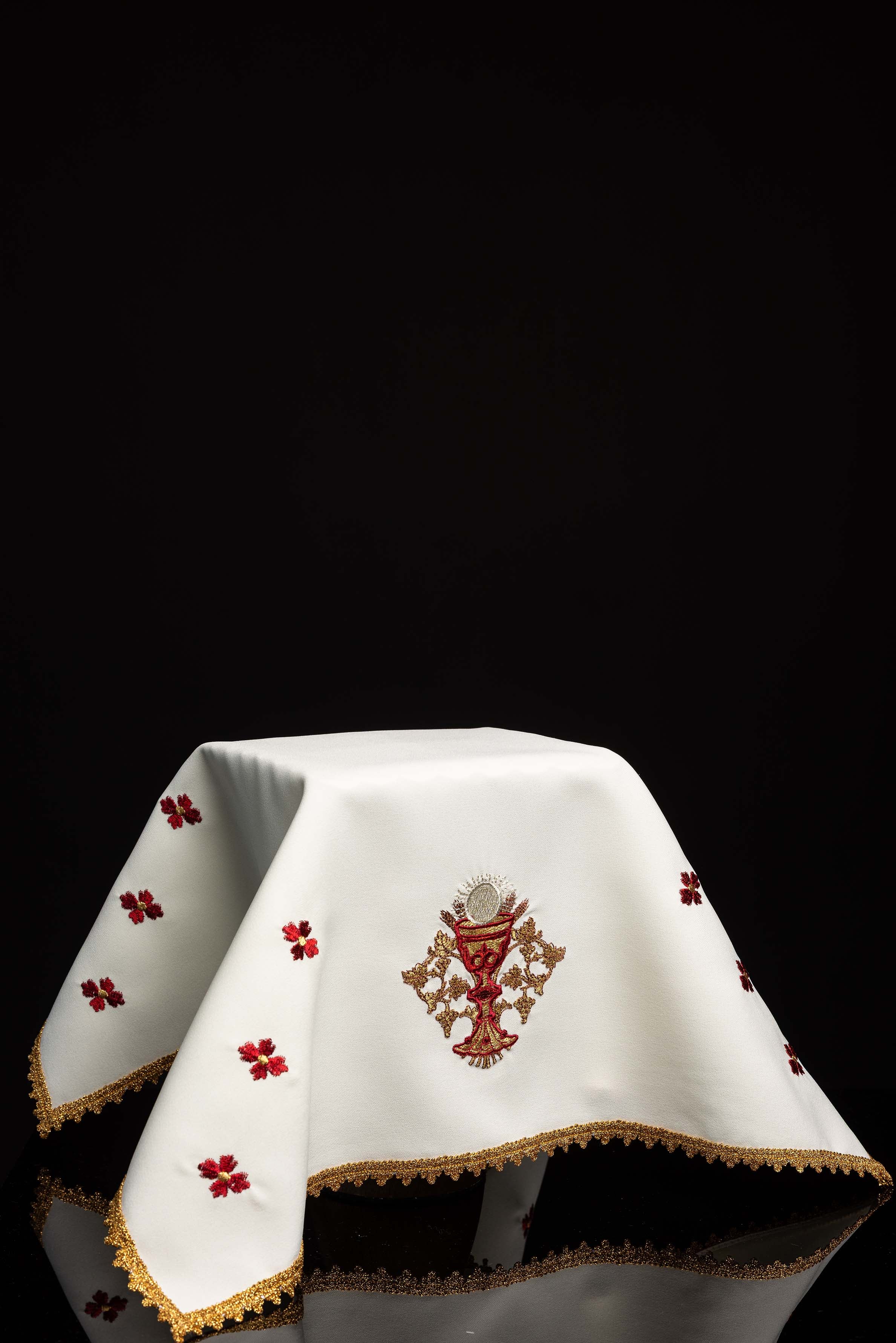 Welon na kielich z symbolem Eucharystii