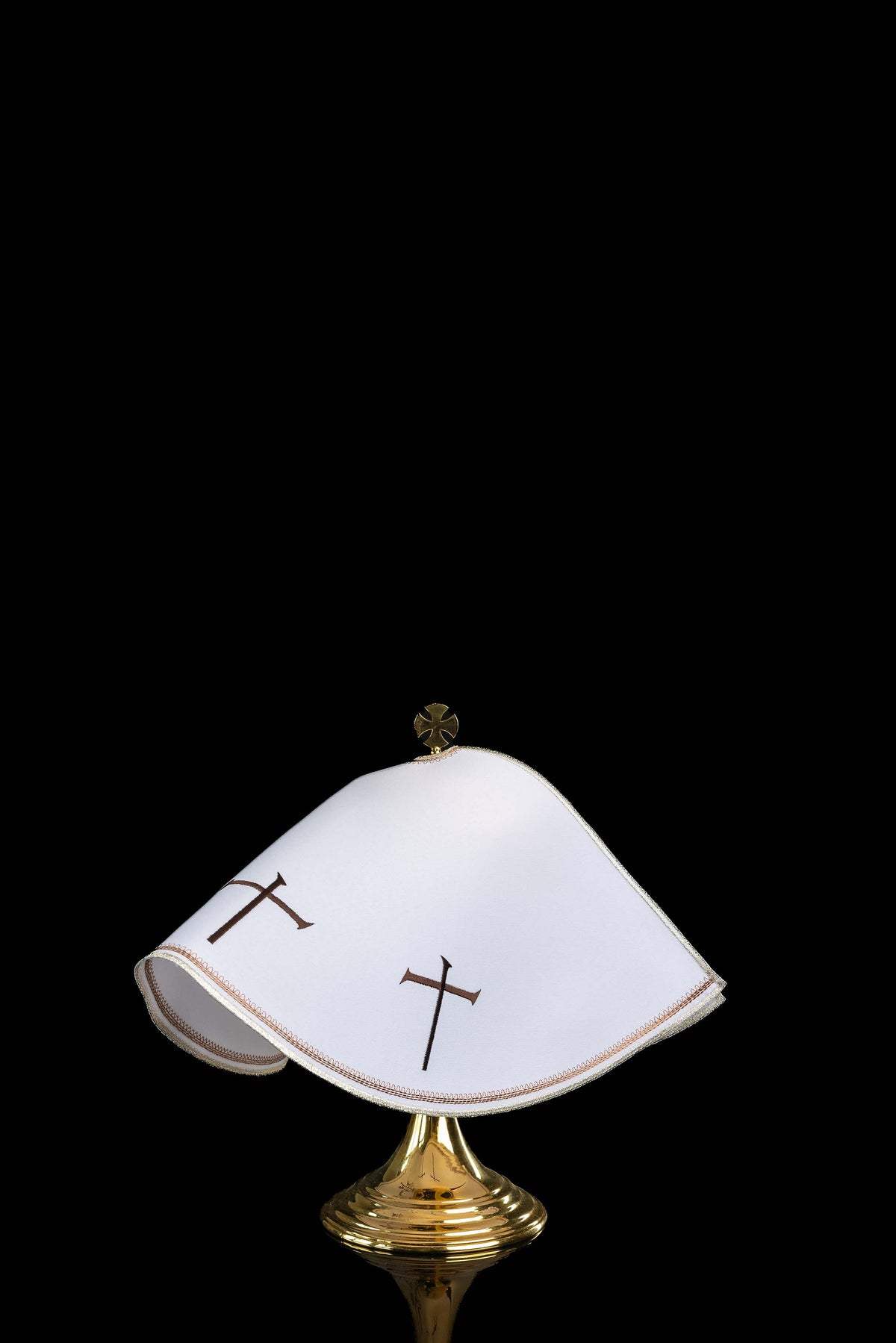 Welon na puszkę z haftem Franciszkańskim