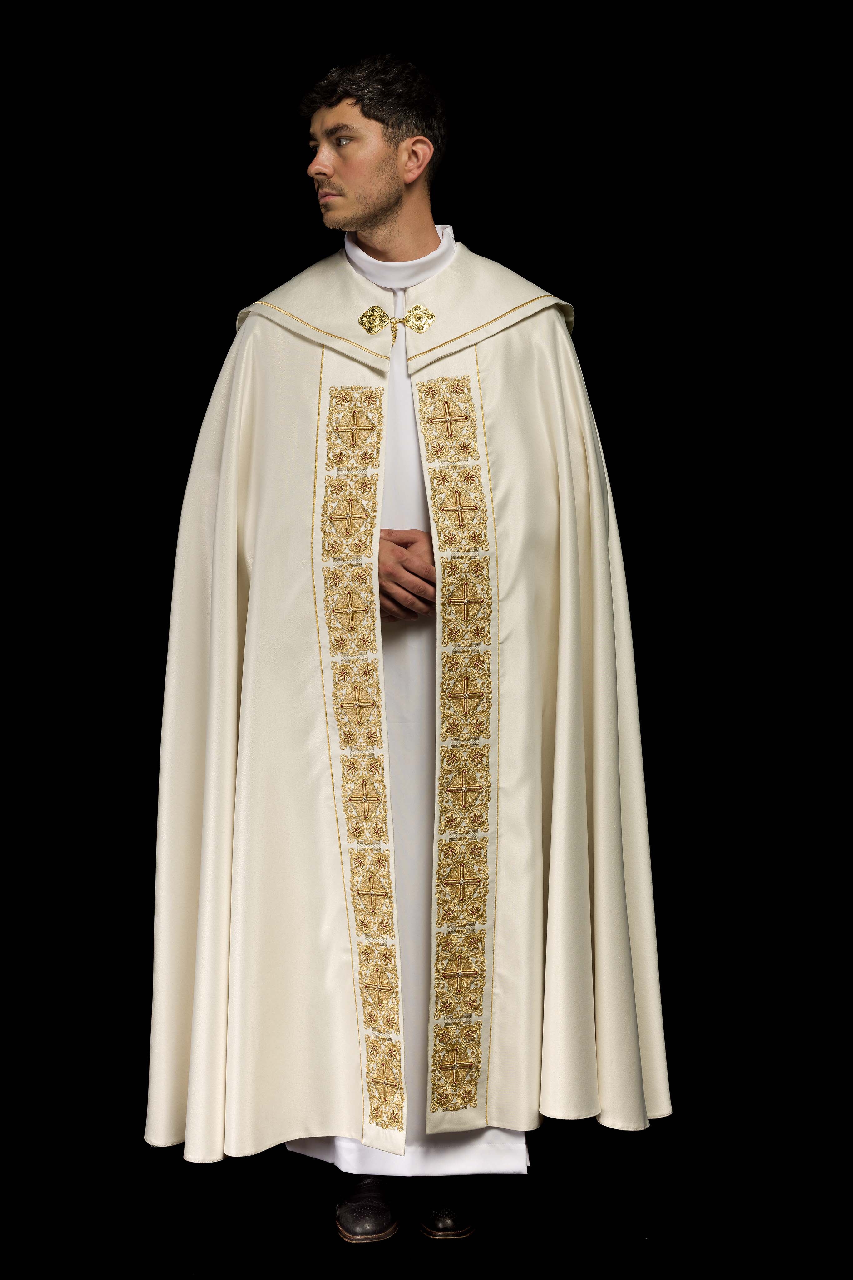 Kapa liturgiczna z bogato zdobionym pasem 150 cm