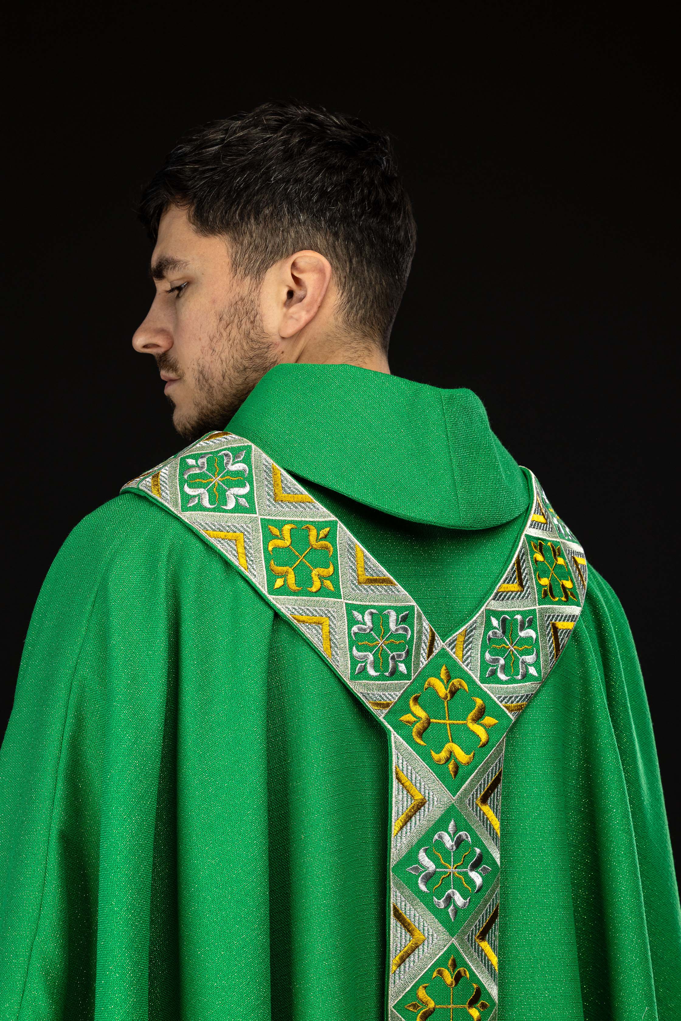 Haftowany pas na ornat w zestawie z ornatem zielony - ORNATY.PL