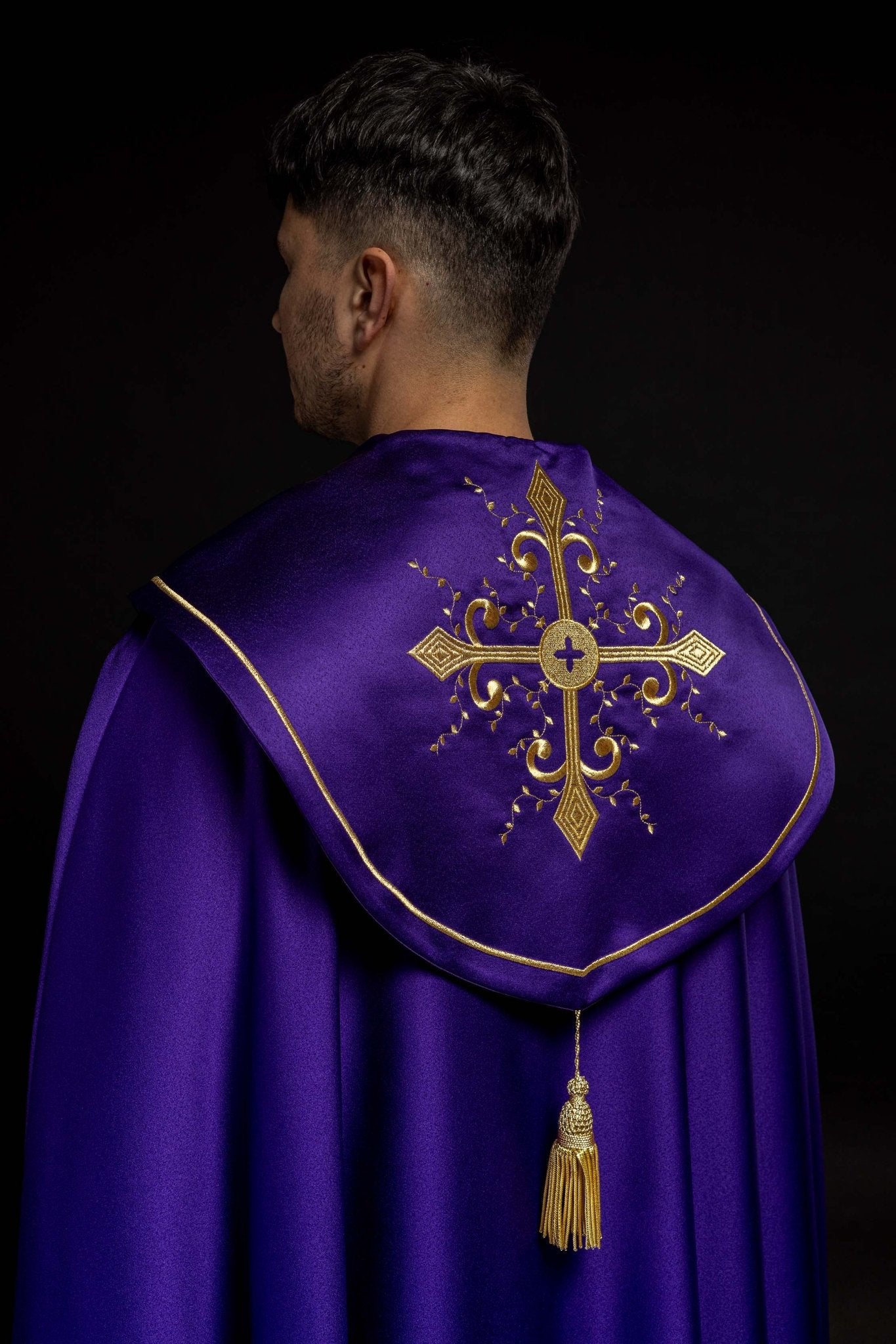 Kapa liturgiczna haftowana fioletowa