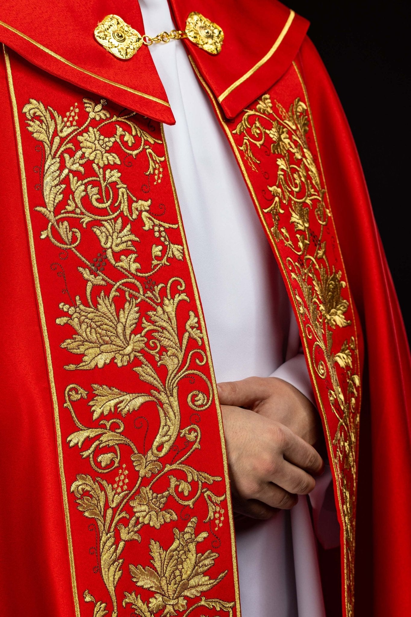 Kapa liturgiczna haftowana Kielich czerwona