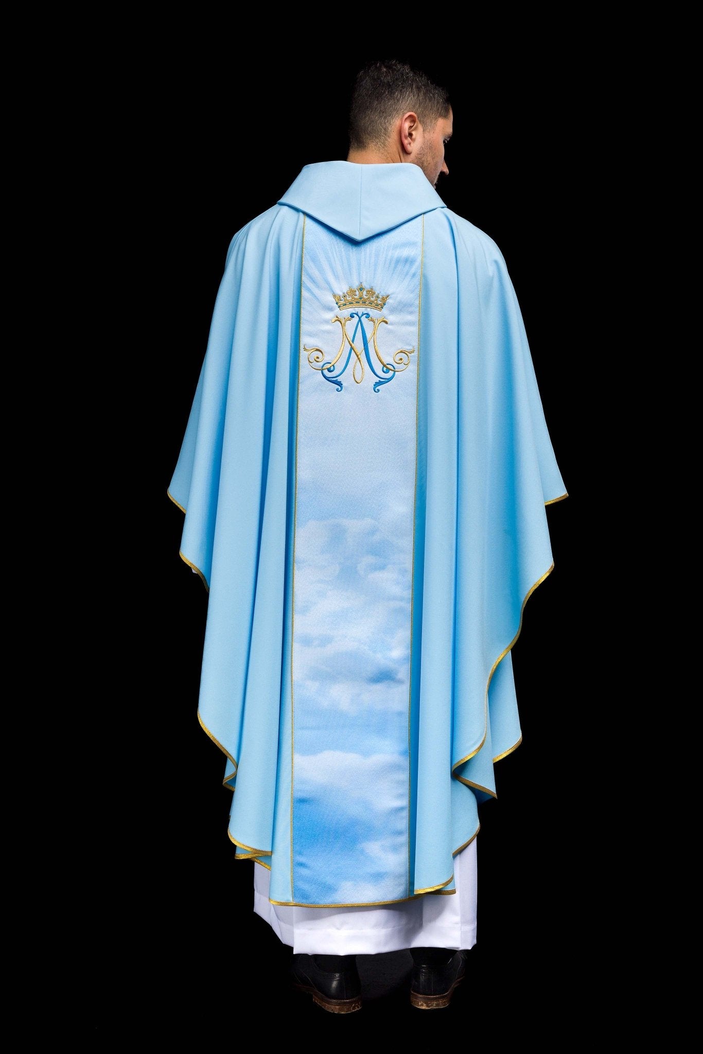 Niebieski ornat liturgiczny Maryjny z pasem sublimowanym i haftowanym