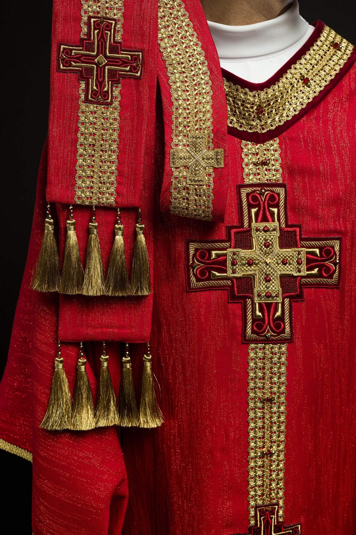 Ręcznie wykonany ornat z naturalnymi kamieniami Handmade 7015 Czerwony