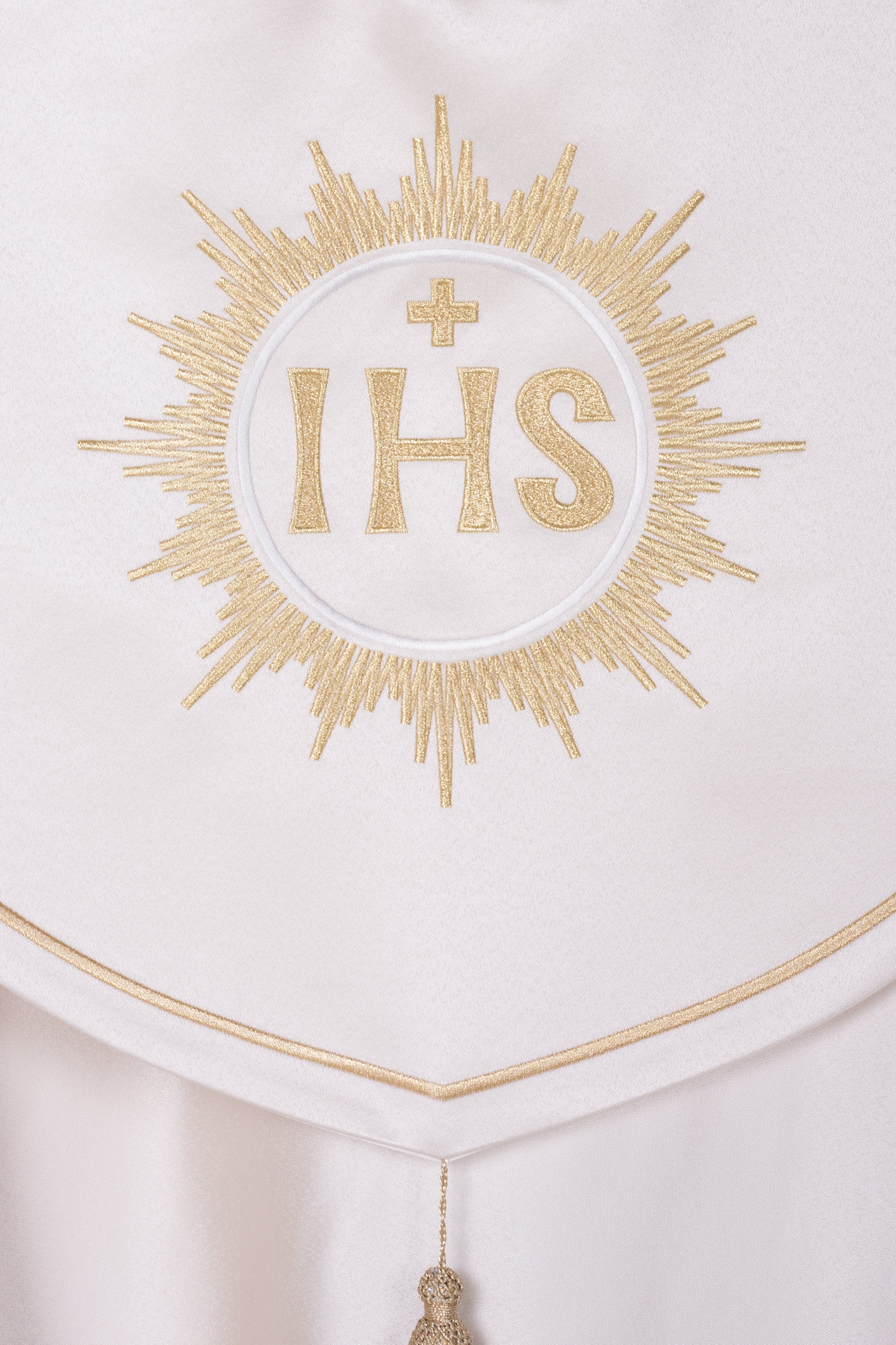 Kapa liturgiczna haftowana IHS KKP/033/05 Ecru